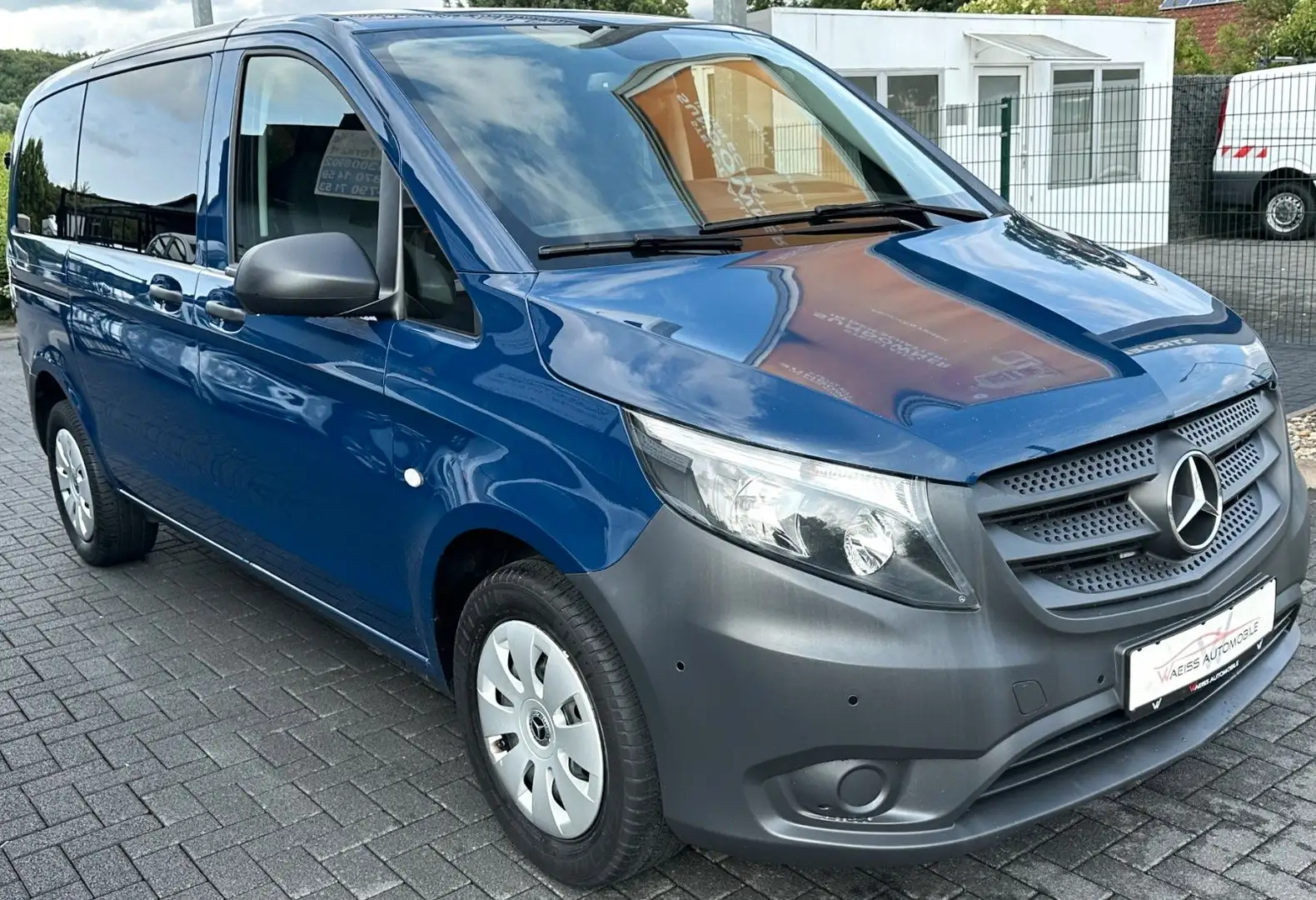 Mercedes-Benz Vito 114 Tourer Edition Kompakt Navi|9GTronic Blauw - 1