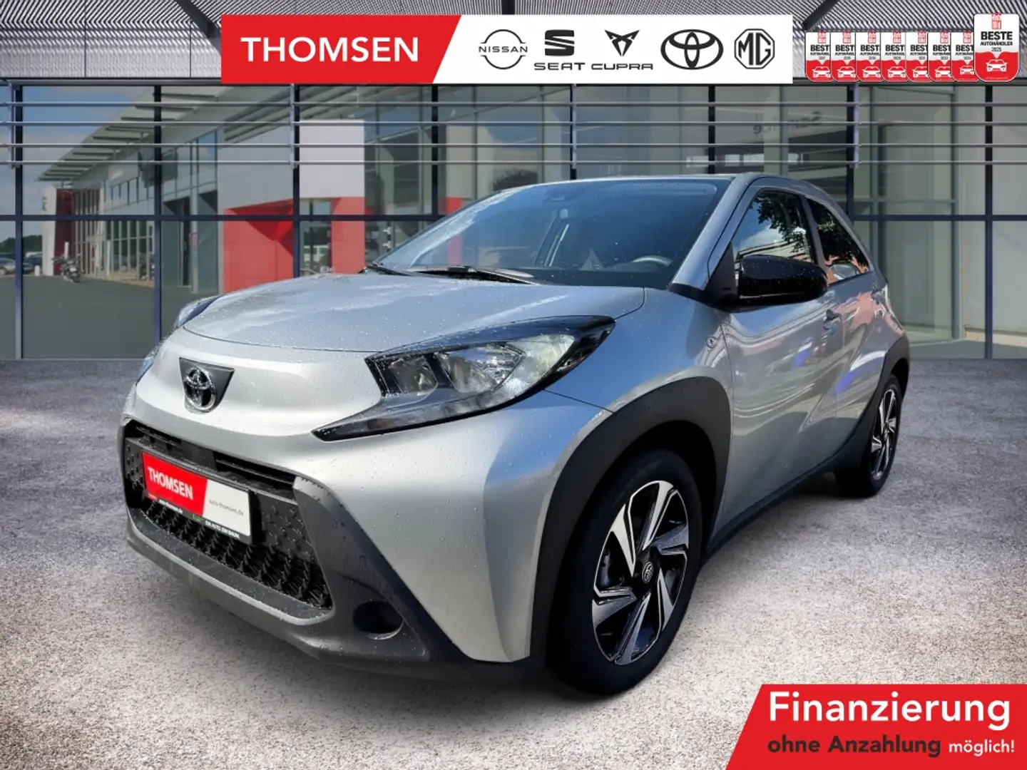 Toyota Aygo 1.0 Play ACC Navi Fernlichtass. Kam. Silber - 1