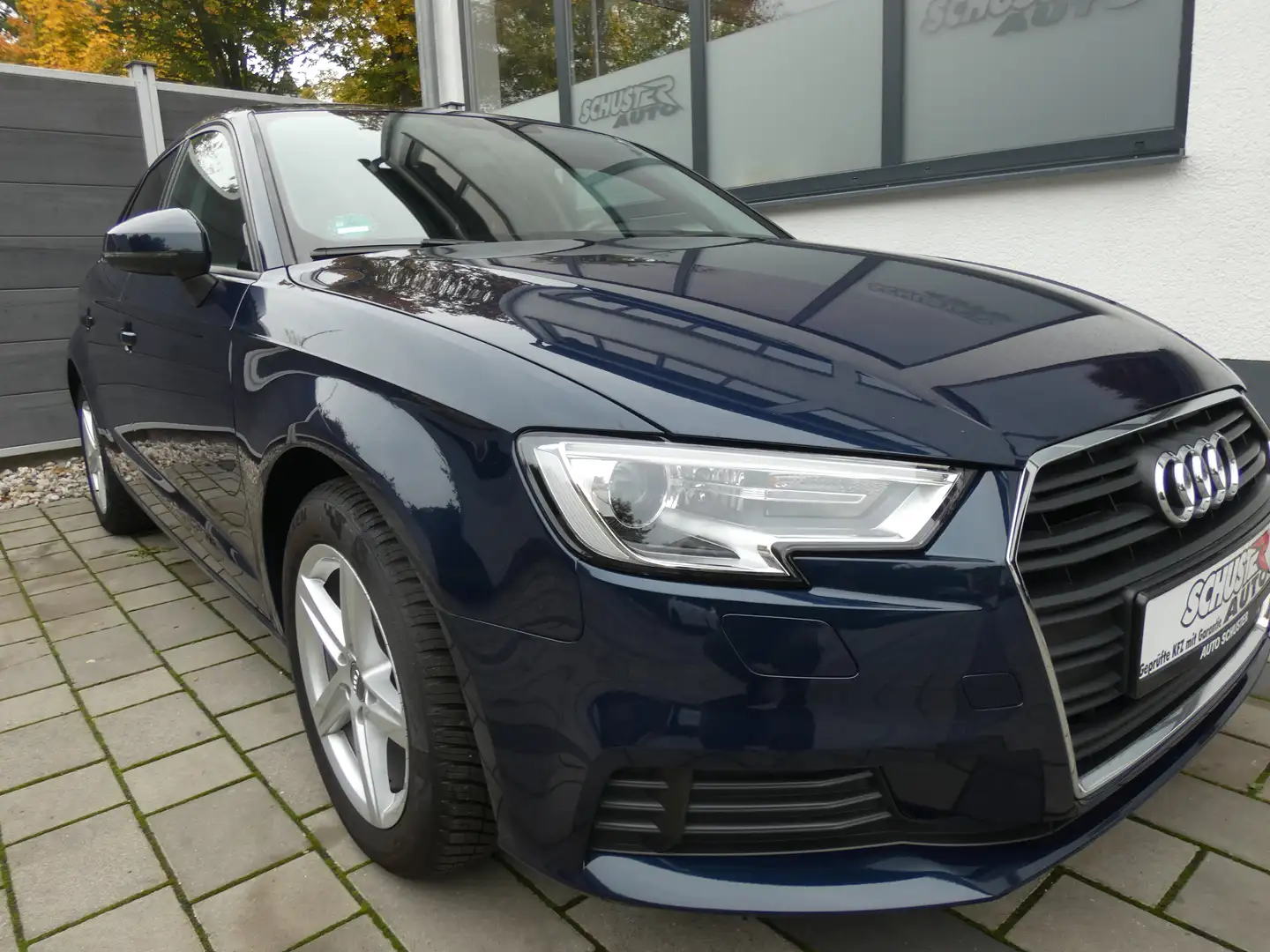 Audi A3 Sportback Standheizung Xenon Blau - 1