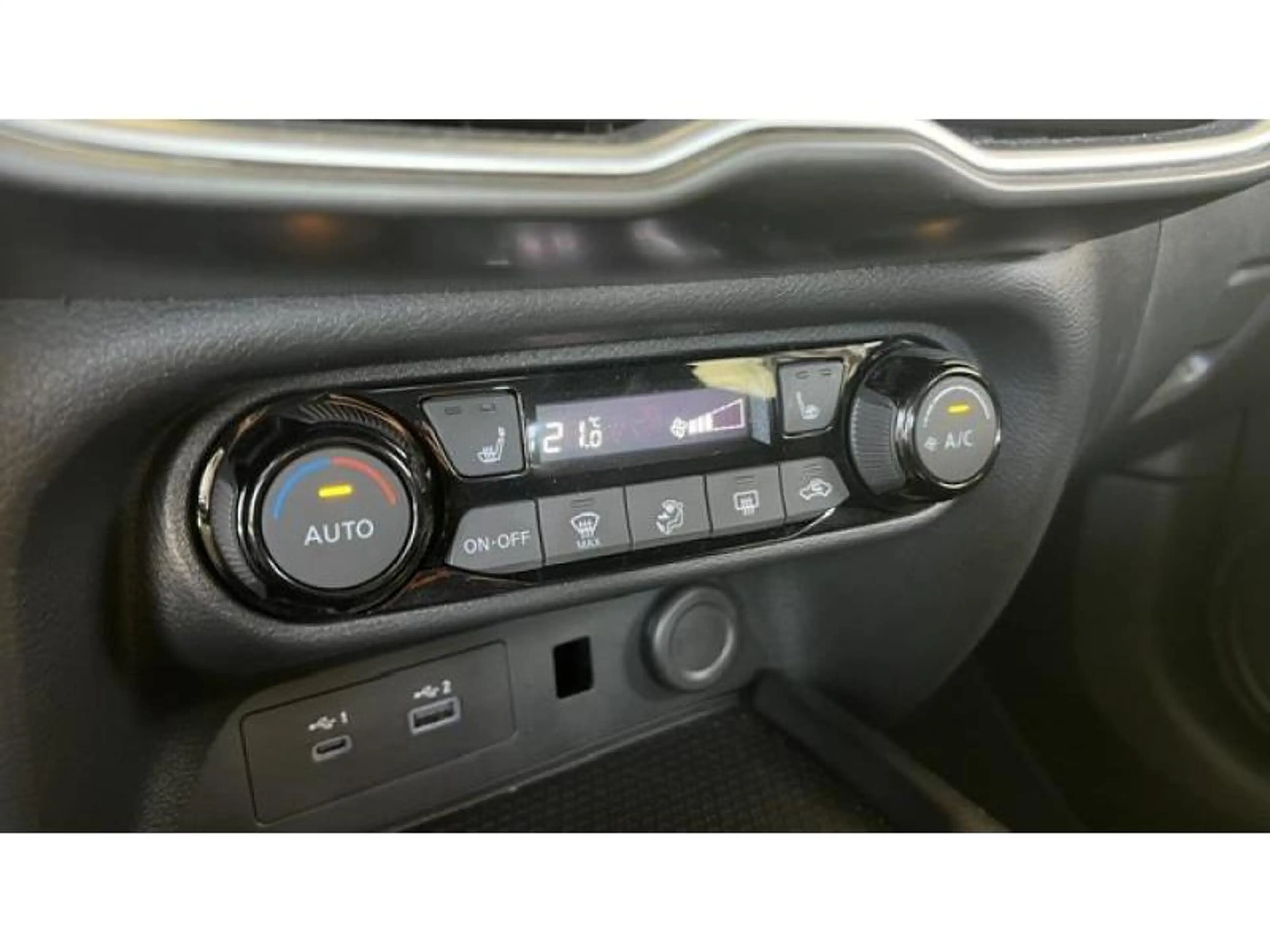 Nissan Juke Accenta — photo 13