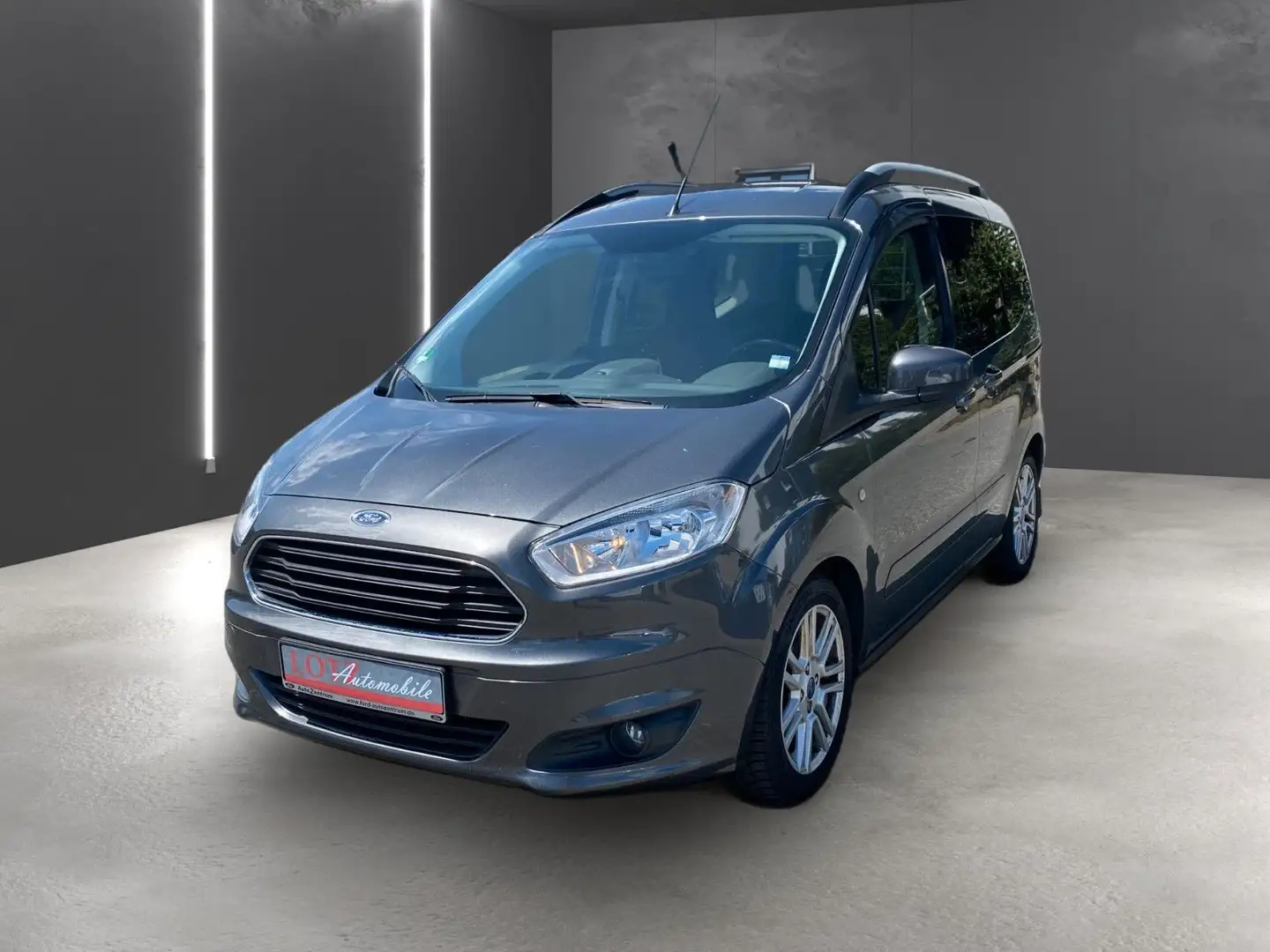 Ford Tourneo Courier Titanium 1.Hand Grau - 1