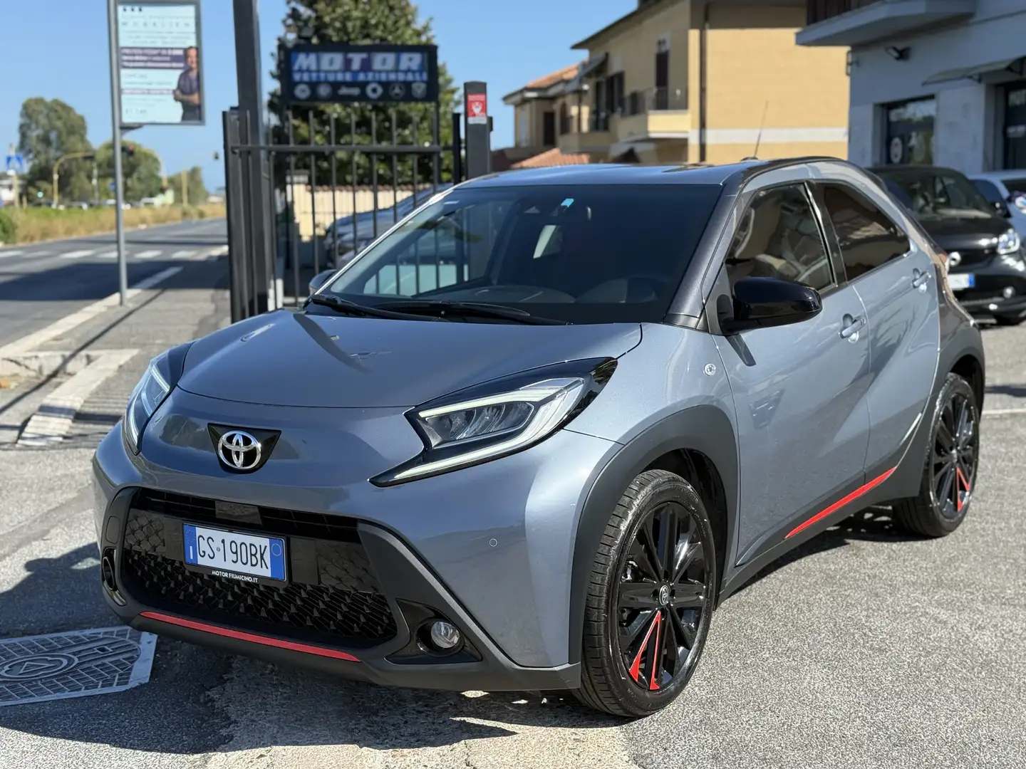 Toyota Aygo X 1.0 Undercover 72cv s-cvt Automatico LIMITATA Blu/Azzurro - 1