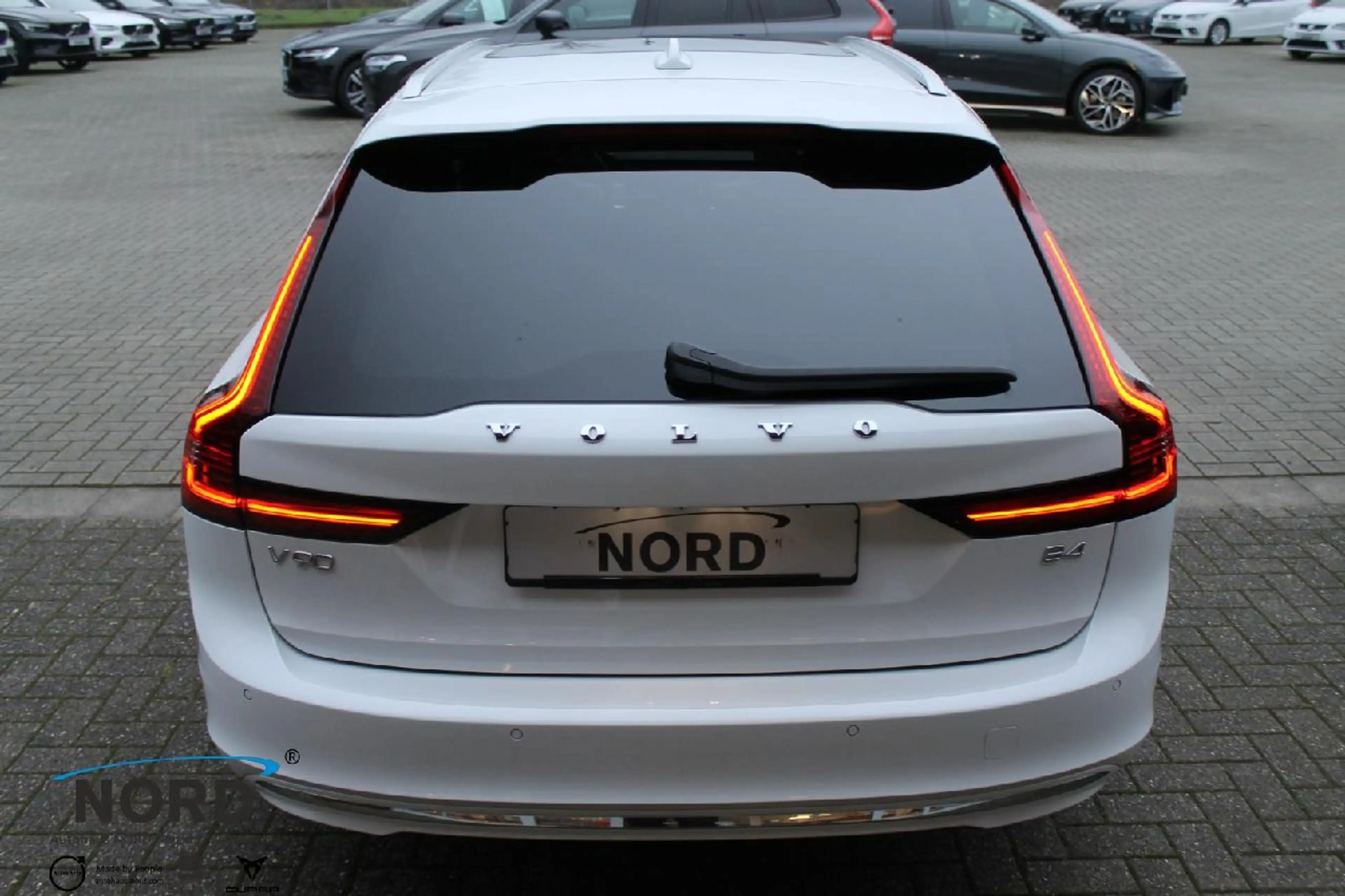 Volvo V90 B4D Gaer. Plus Bright/Sportsitze/GSD — photo 6
