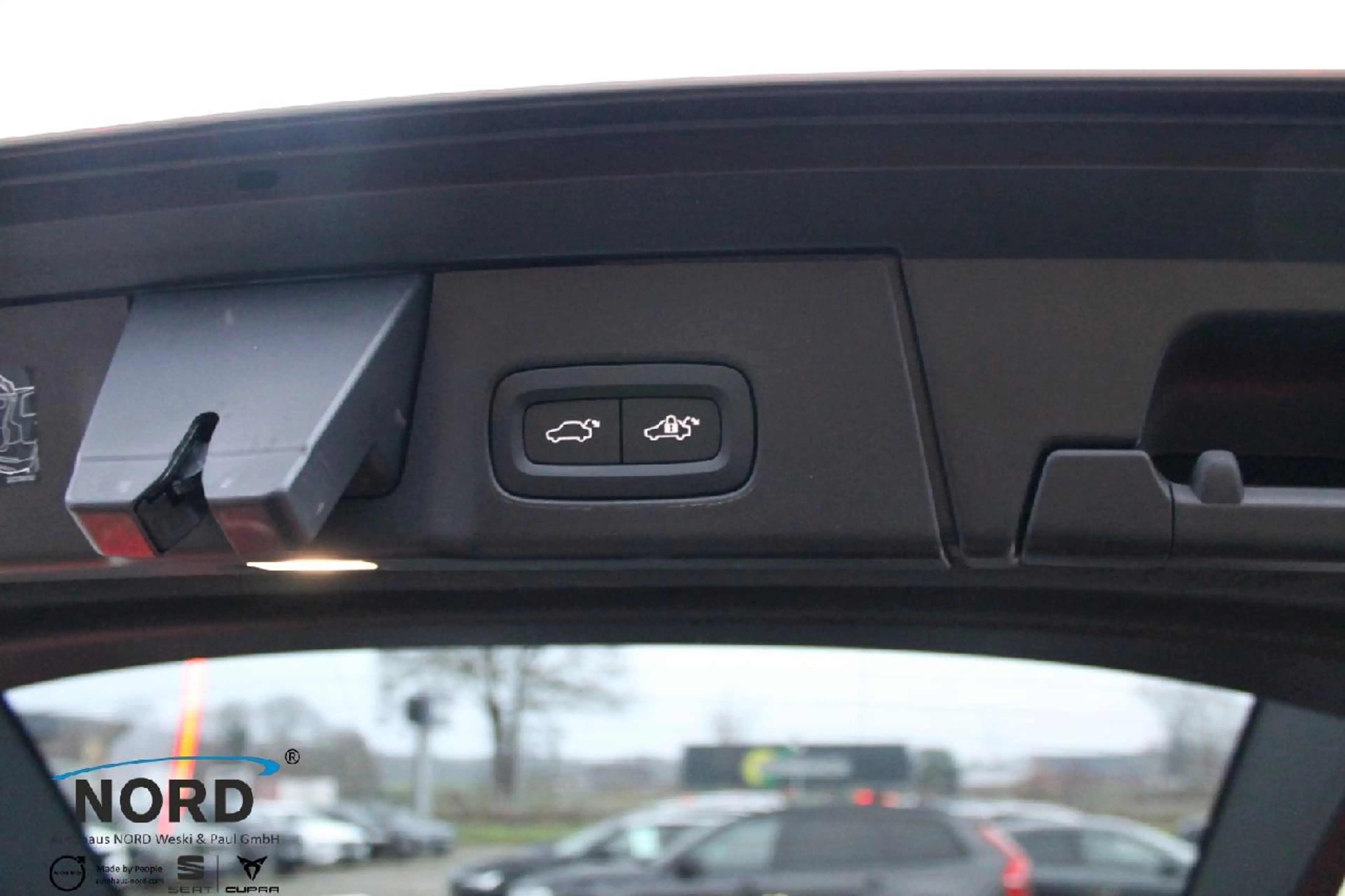 Volvo V90 B4D Gaer. Plus Bright/Sportsitze/GSD — photo 8