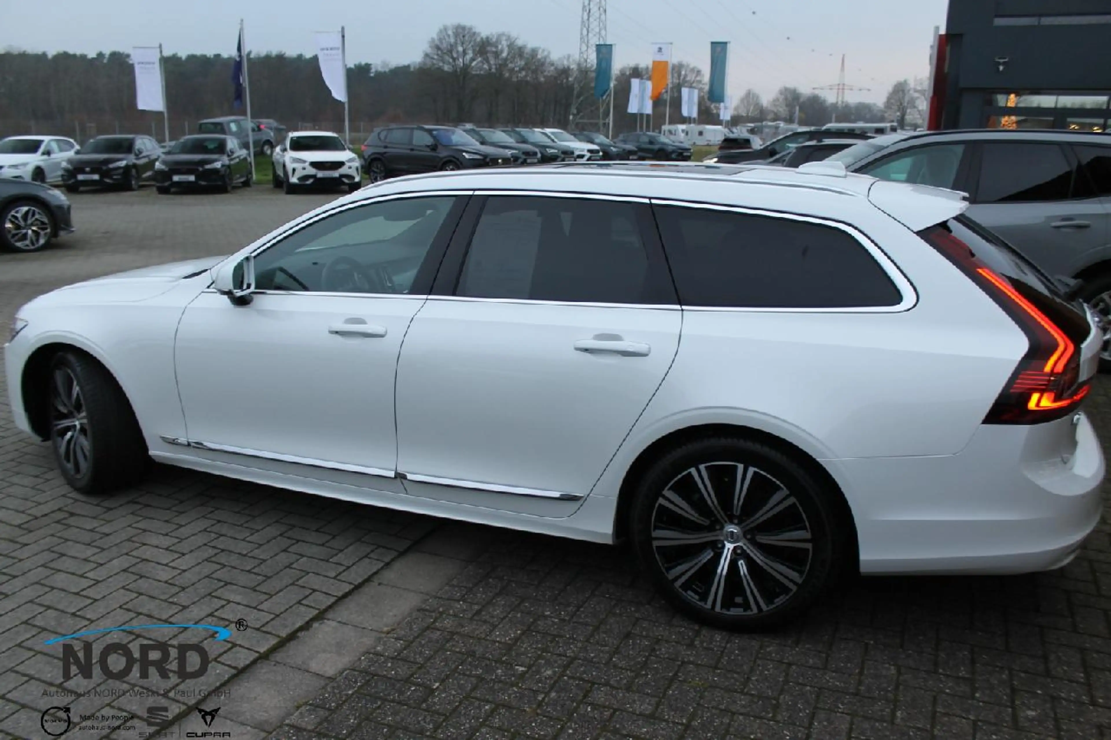 Volvo V90 B4D Gaer. Plus Bright/Sportsitze/GSD — photo 4