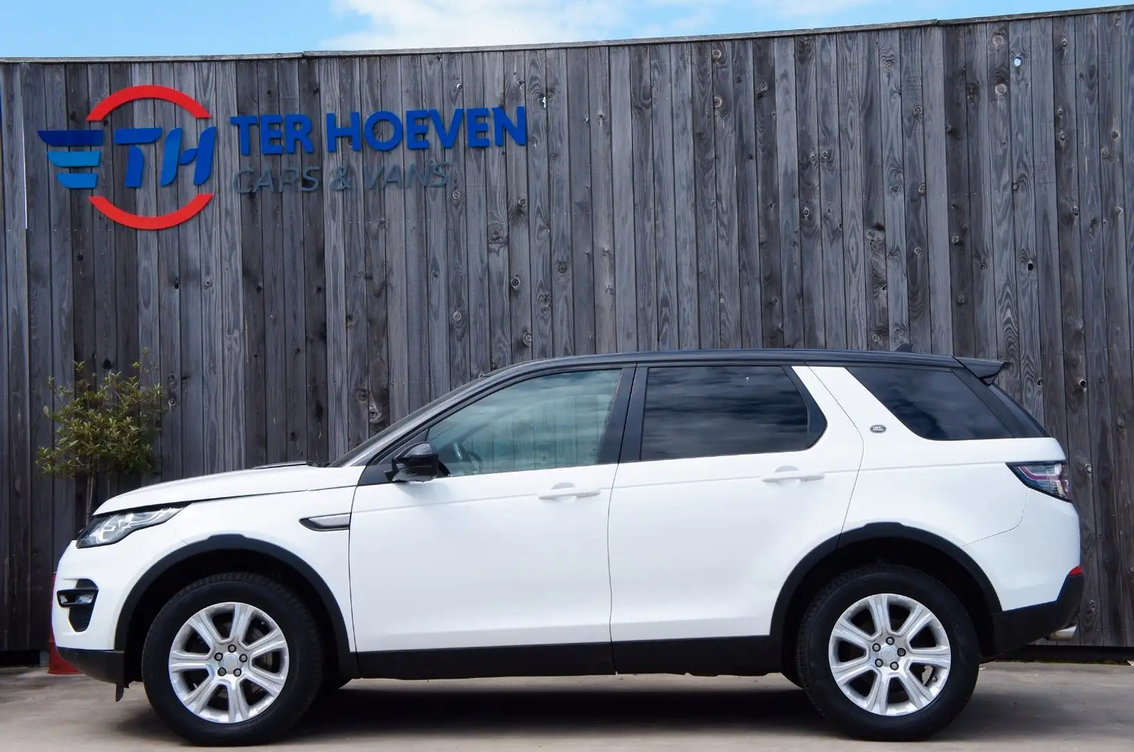 Land Rover Discovery Sport HSE 2.0eD4 Pano Navi Euro6 Blanc - 1