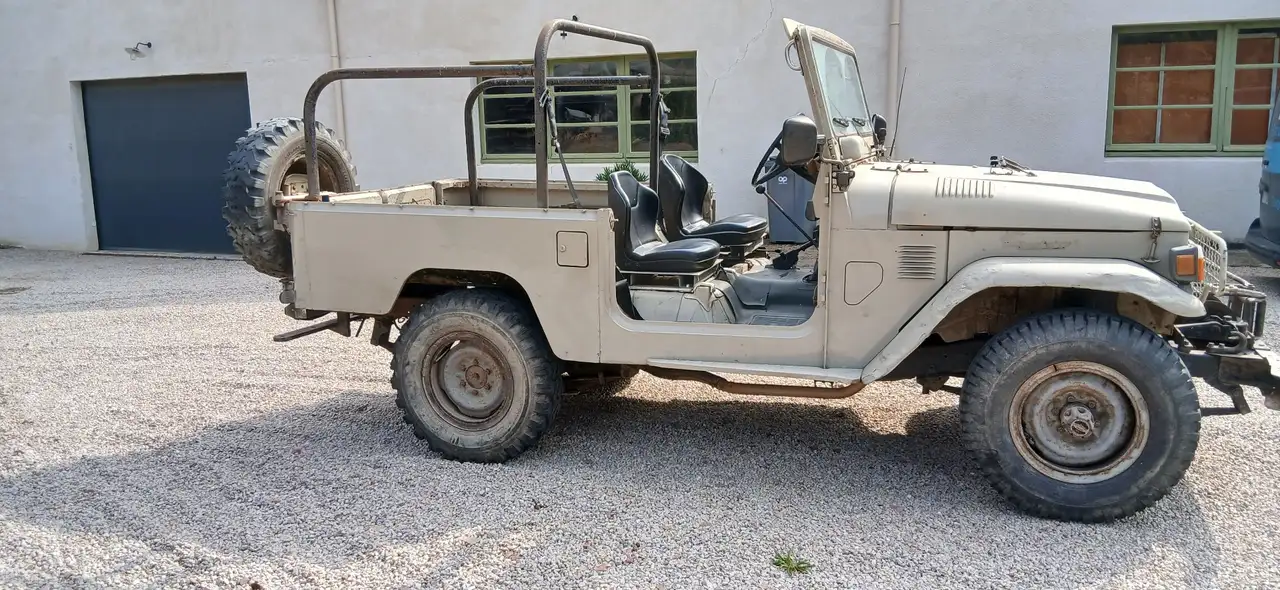 Toyota Land Cruiser BJ 43, foto 3