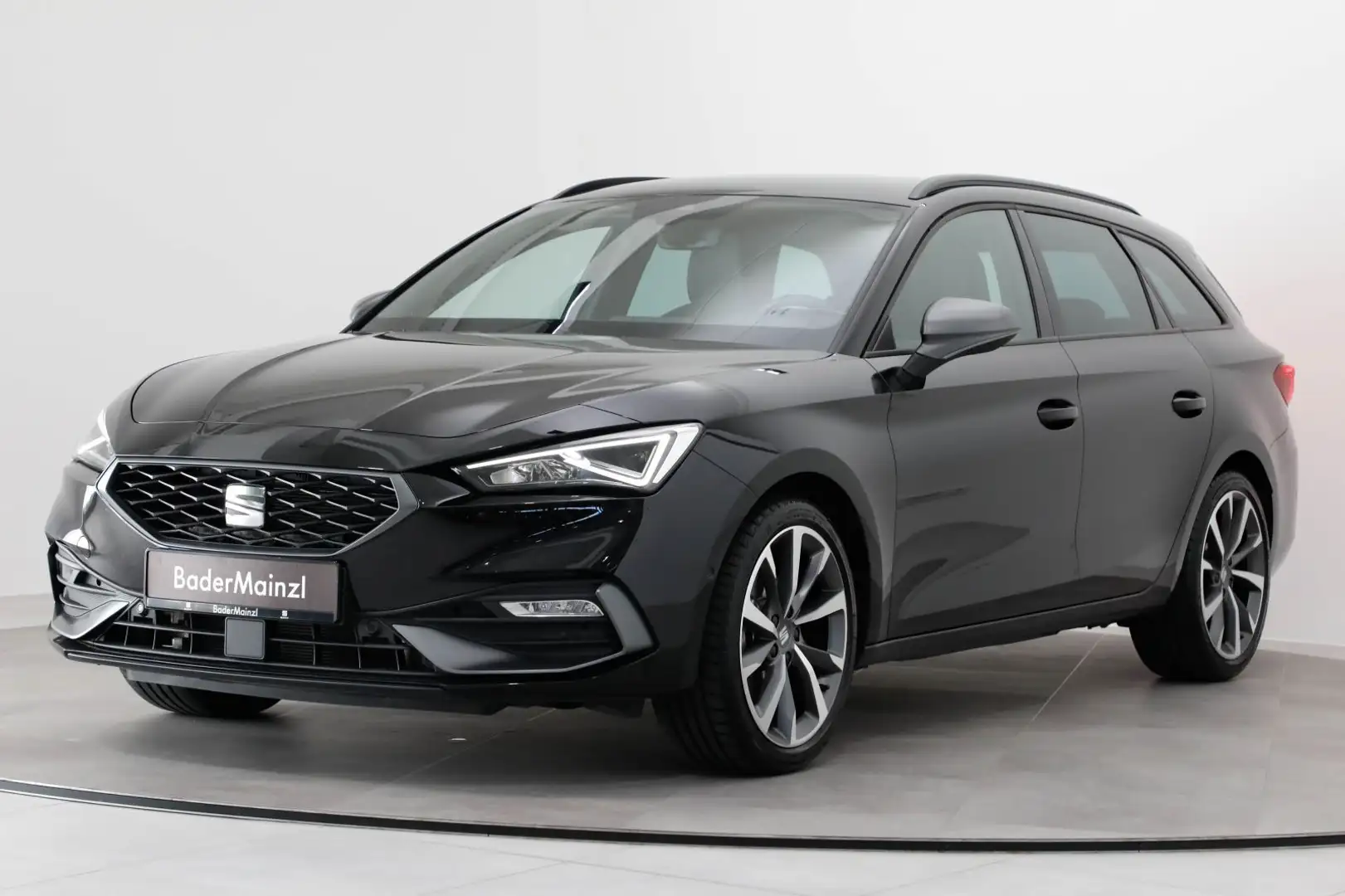 SEAT Leon ST 1.0 TSI DSG FR CarPlay SHZ Kam. BEATS Schwarz - 2