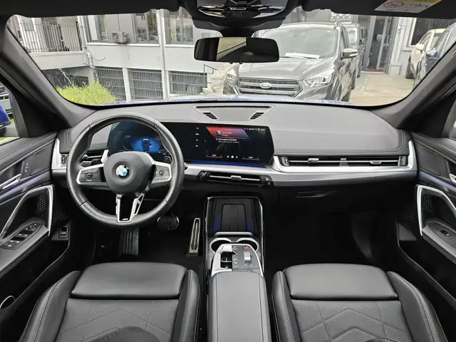 BMW X1 view 10