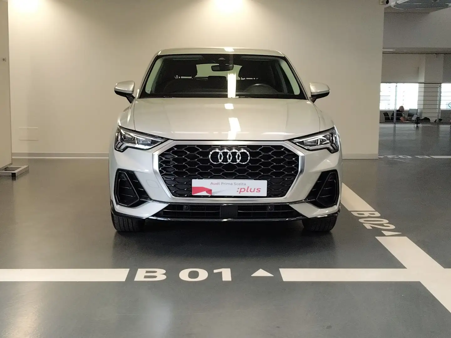 Audi Q3 SPB 35 TFSI S tronic Business Plus Argento - 2