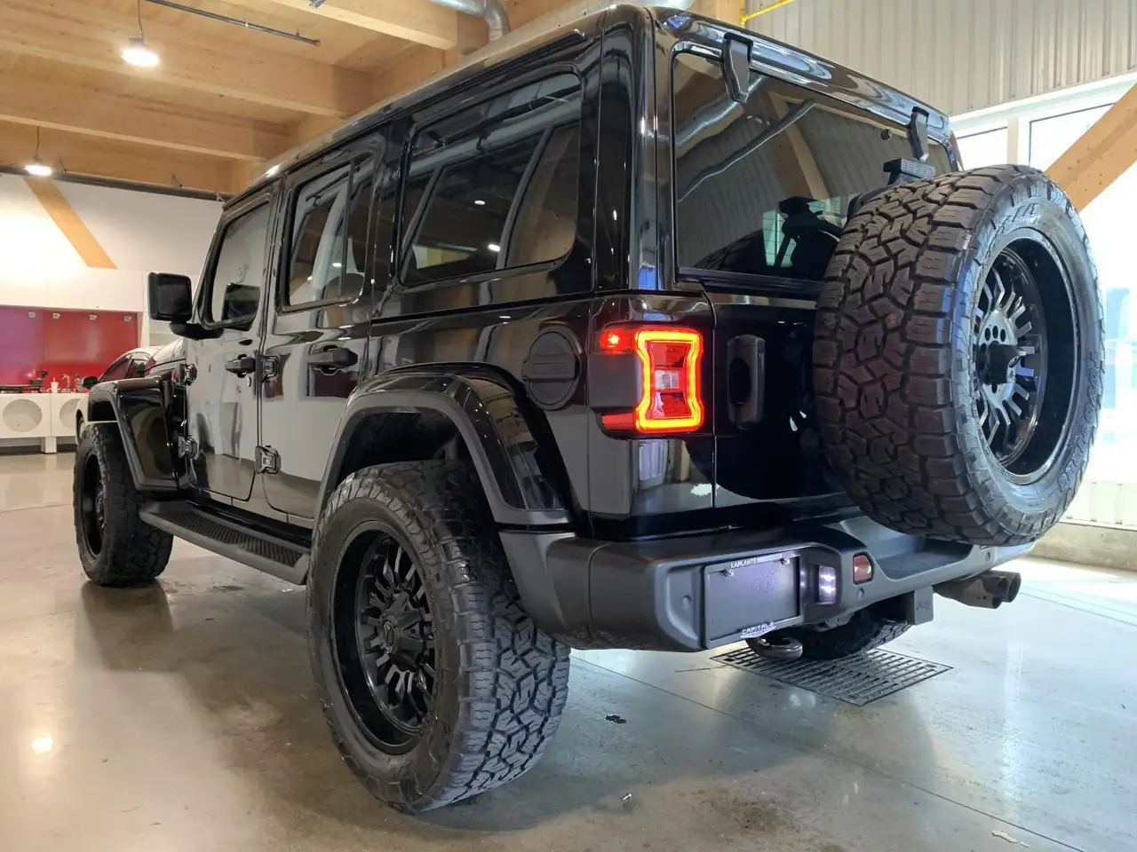 Jeep Wrangler снимка Jeep Wrangler