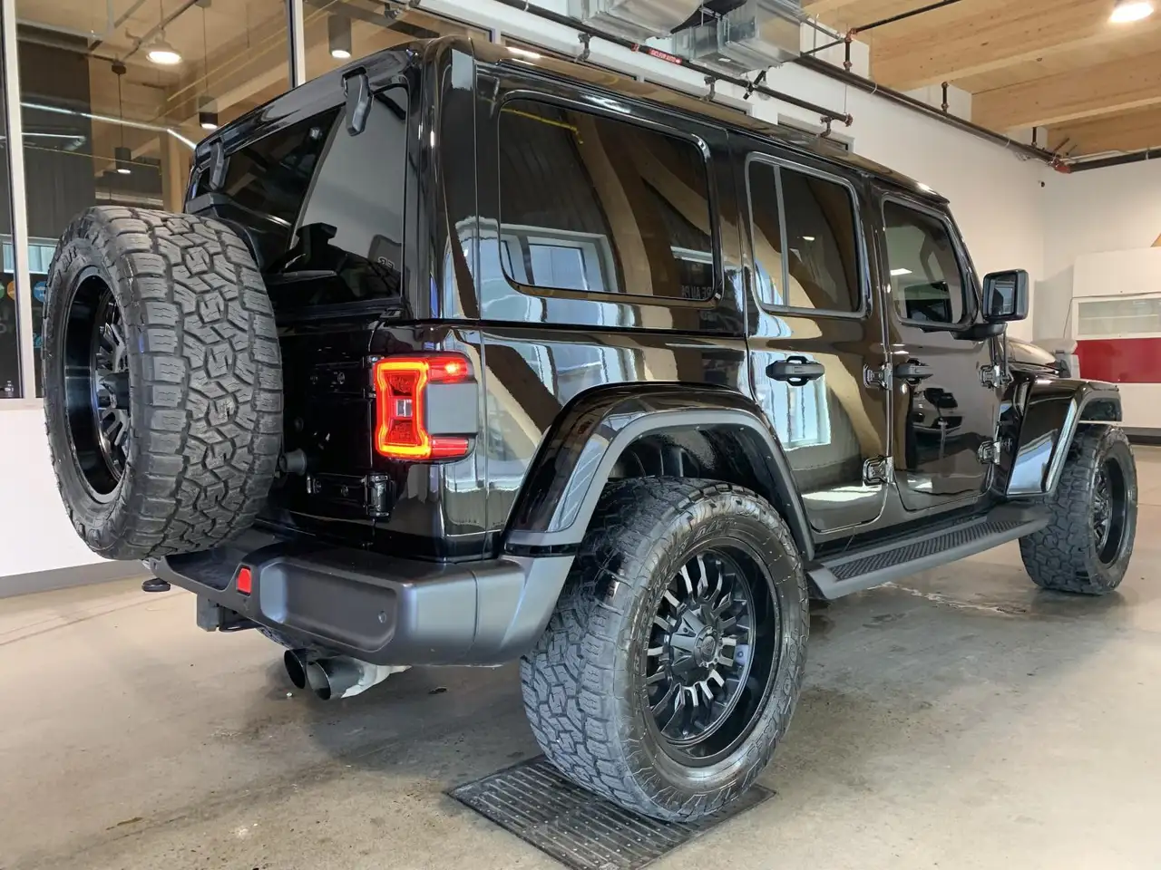 Jeep Wrangler снимка Jeep Wrangler
