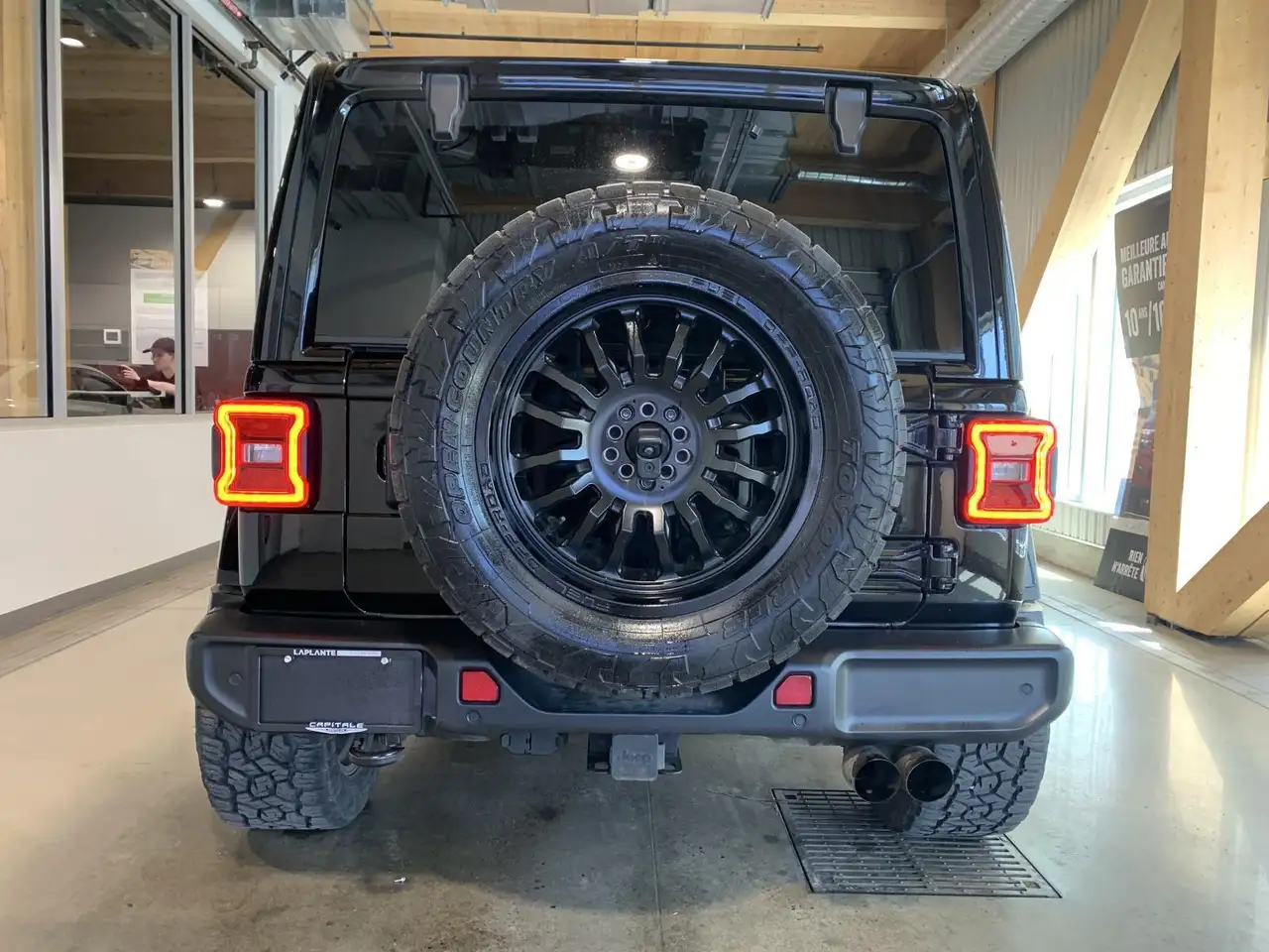 Jeep Wrangler снимка Jeep Wrangler