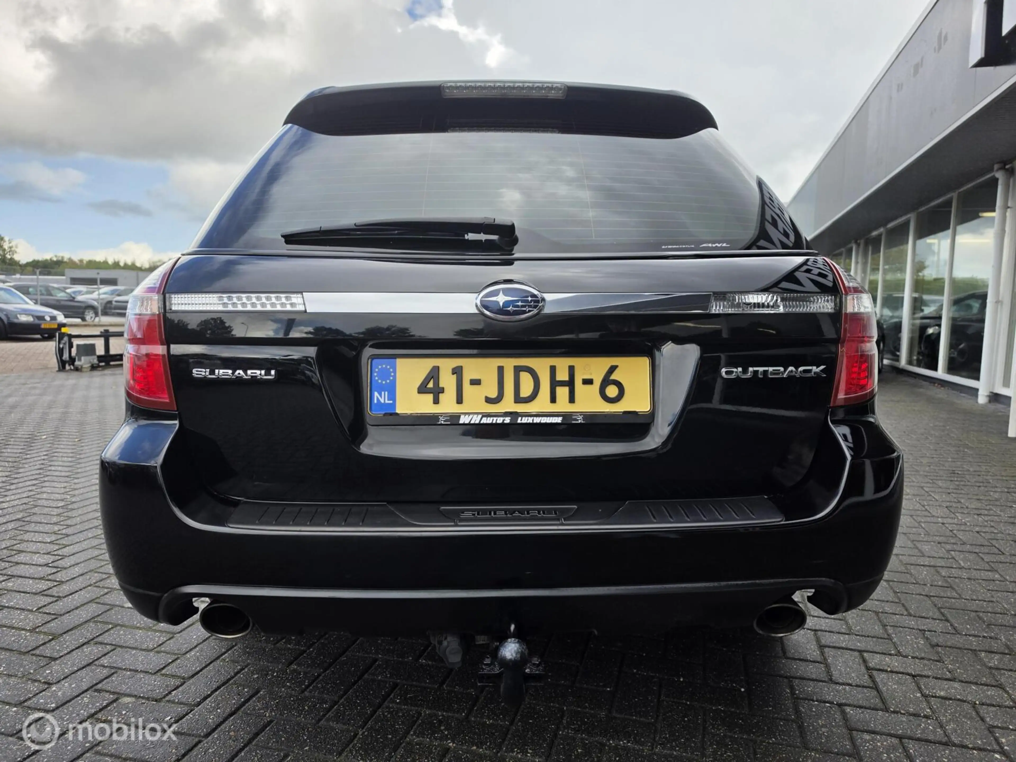 Subaru Legacy Touring Wagon 2.5i Exclusive Edition — photo 6