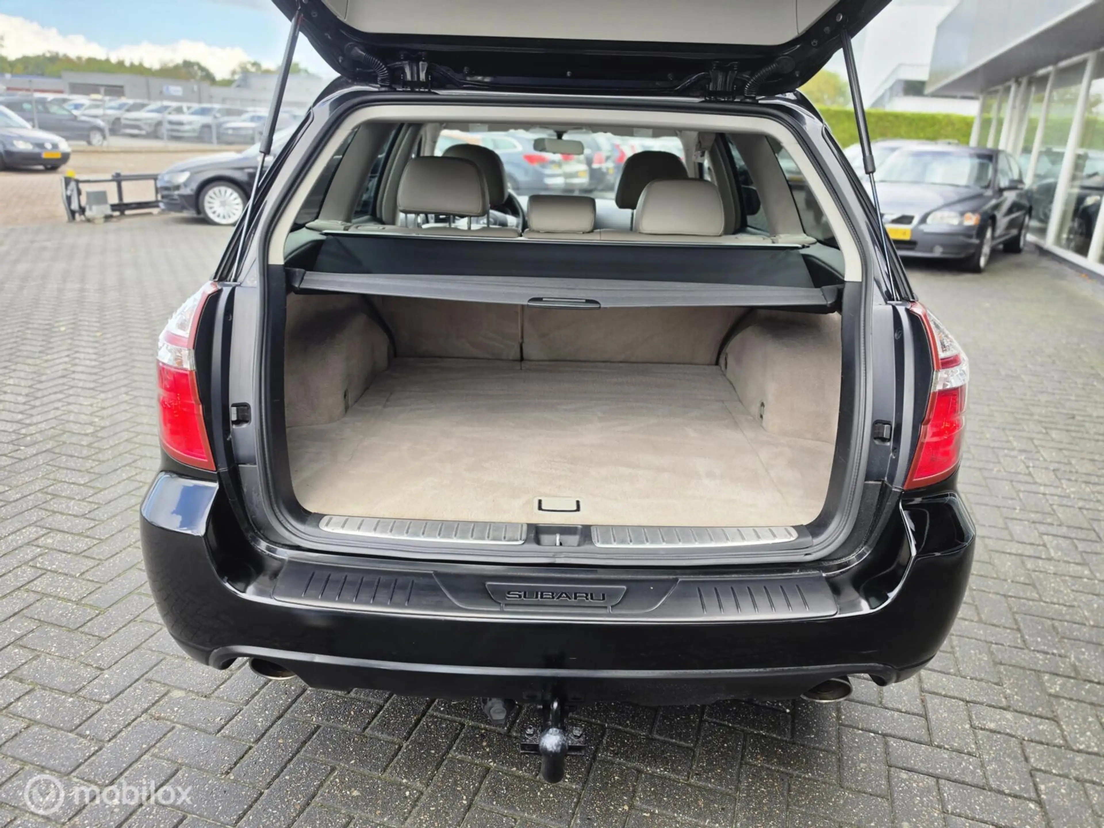 Subaru Legacy Touring Wagon 2.5i Exclusive Edition — photo 5