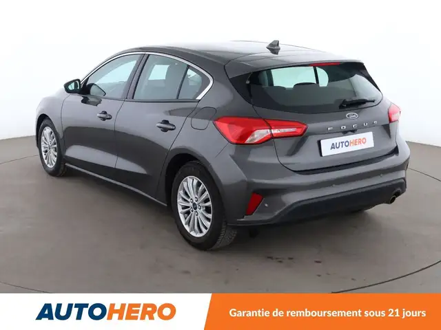 Ford Focus view 4