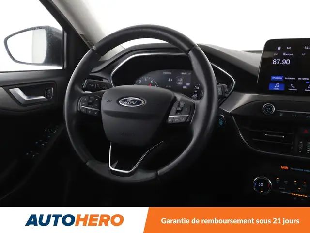 Ford Focus view 13
