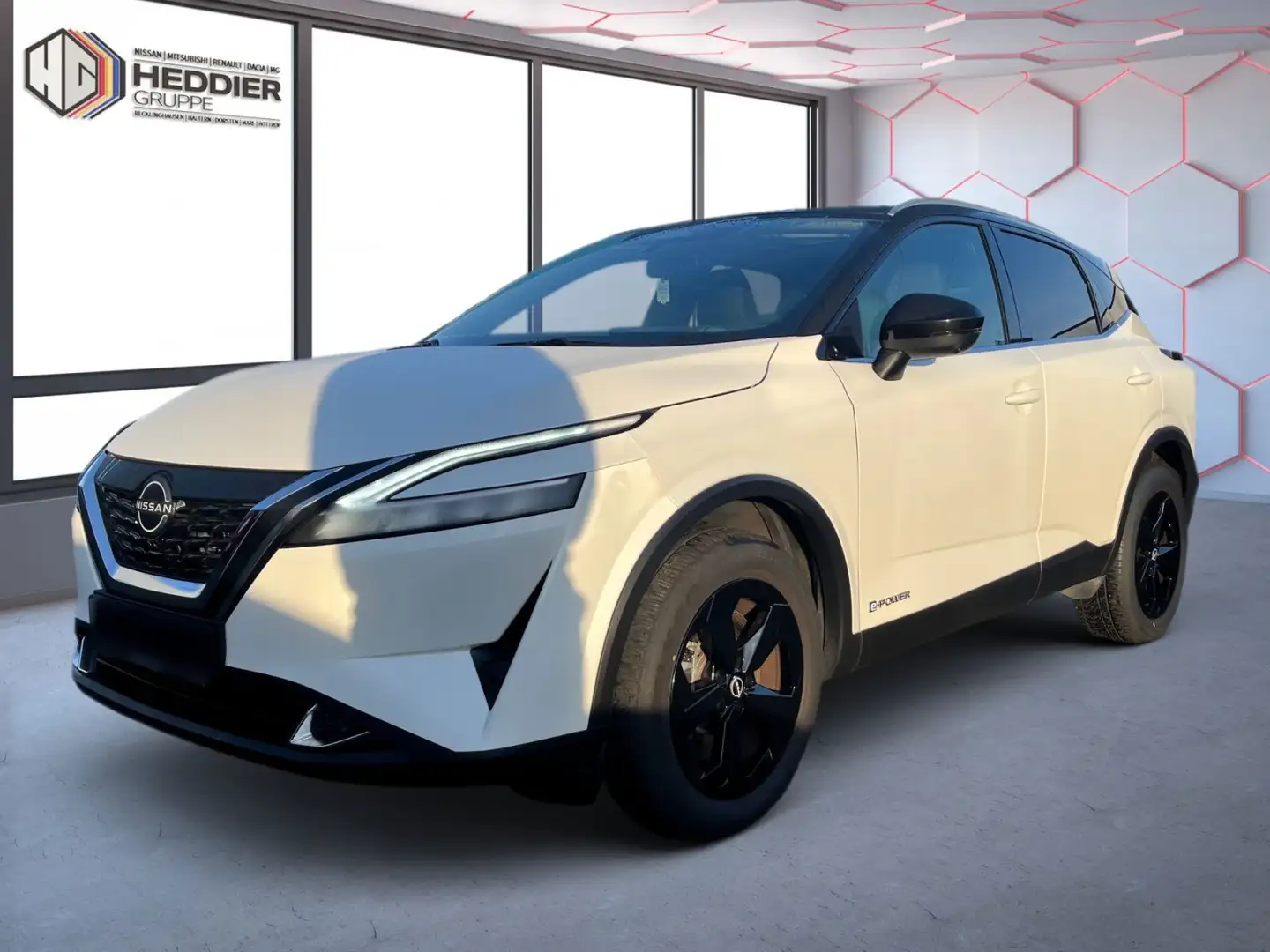 Nissan Qashqai Black Editon e-Power *NAVI*PANO*WINTERPA Schwarz - 1