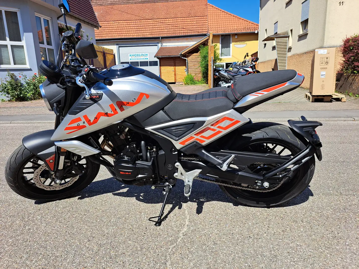 SWM Gran Milano Plateado - 1