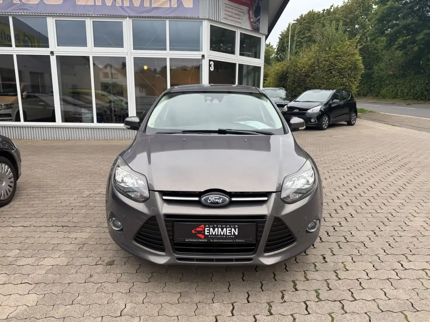 Ford Focus Turnier Titanium Braun - 1