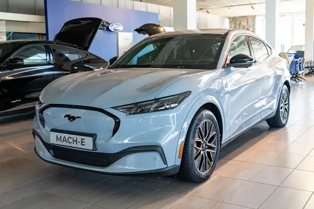 Ford Mustang Mach-E Extended range RWD 276 CV 203 kW