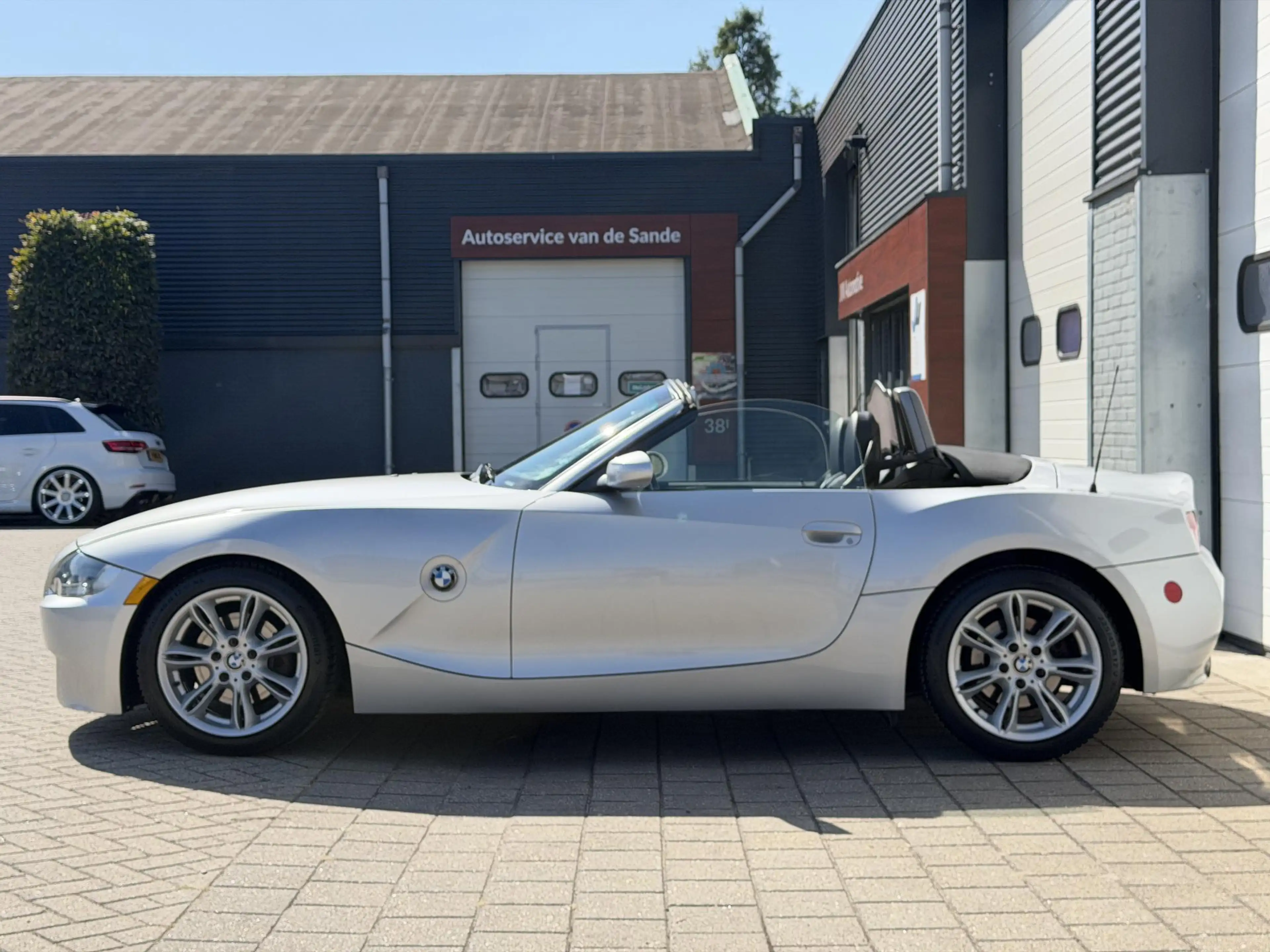 BMW Z4 Roadster 3.0i — photo 4
