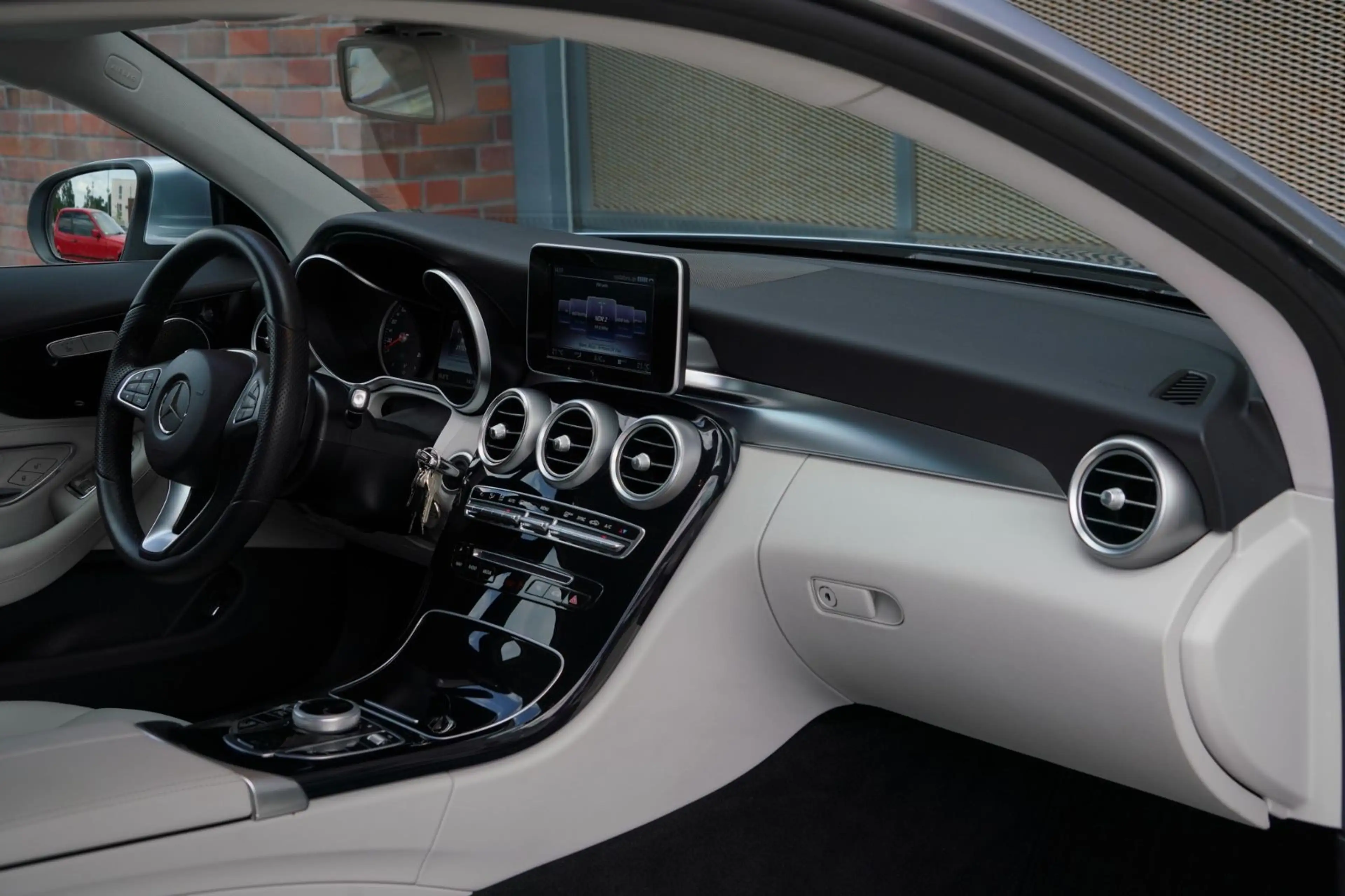 Mercedes-Benz C 300 Coupe 21000km Neuwertig Leder — photo 10