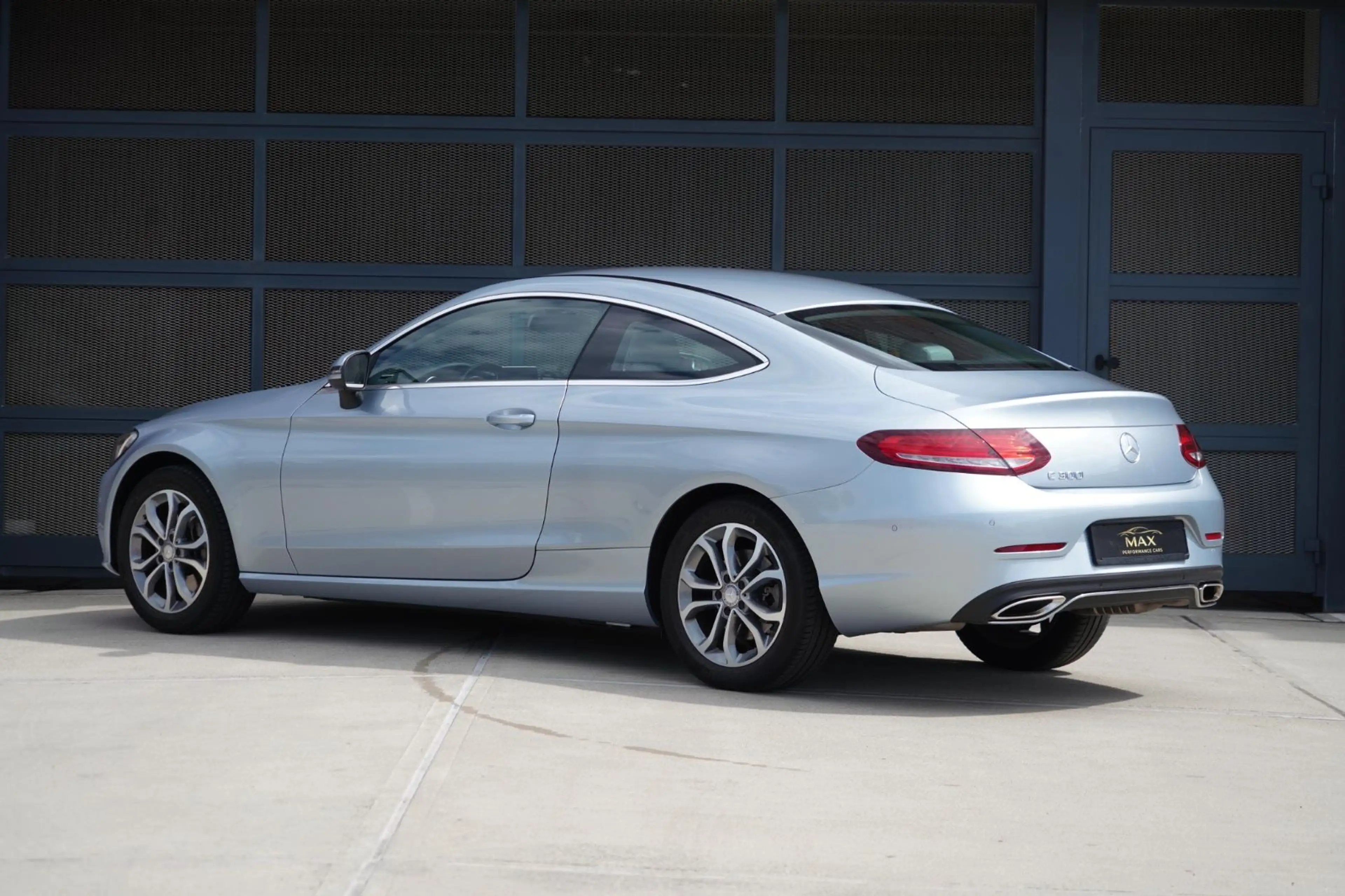 Mercedes-Benz C 300 Coupe 21000km Neuwertig Leder — photo 5
