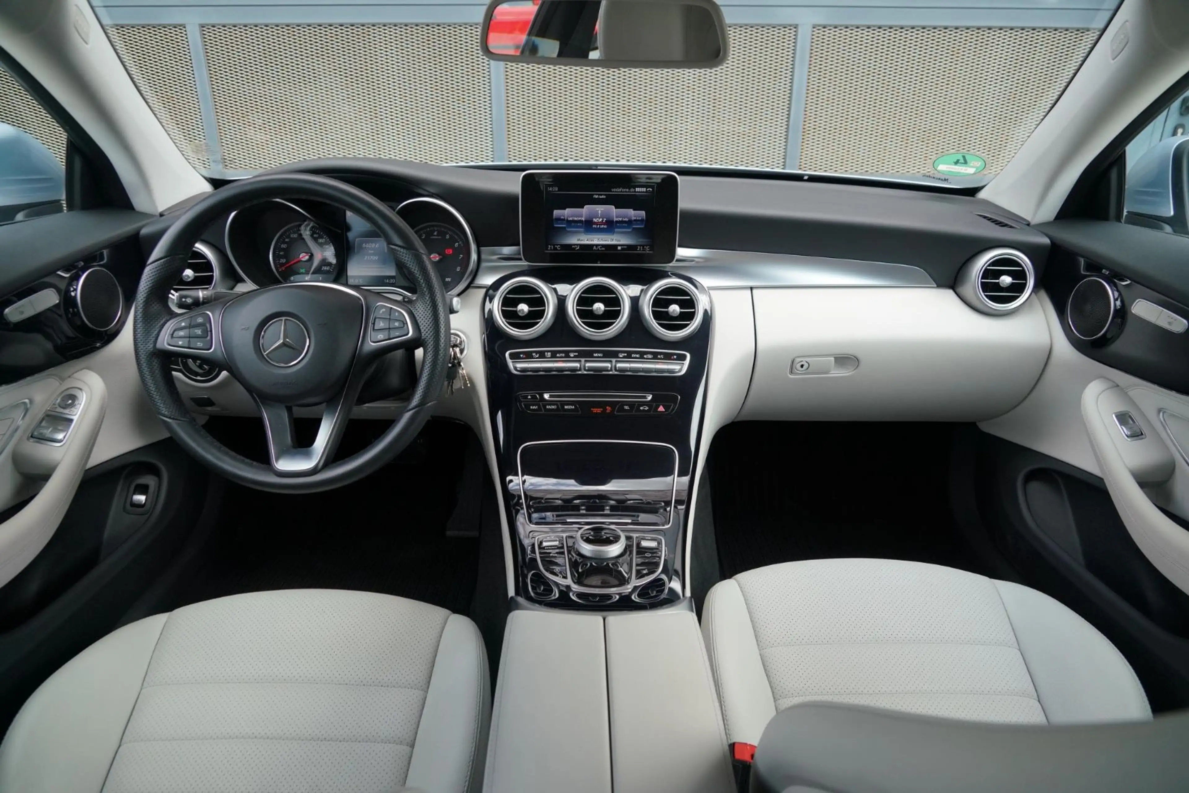 Mercedes-Benz C 300 Coupe 21000km Neuwertig Leder — photo 7