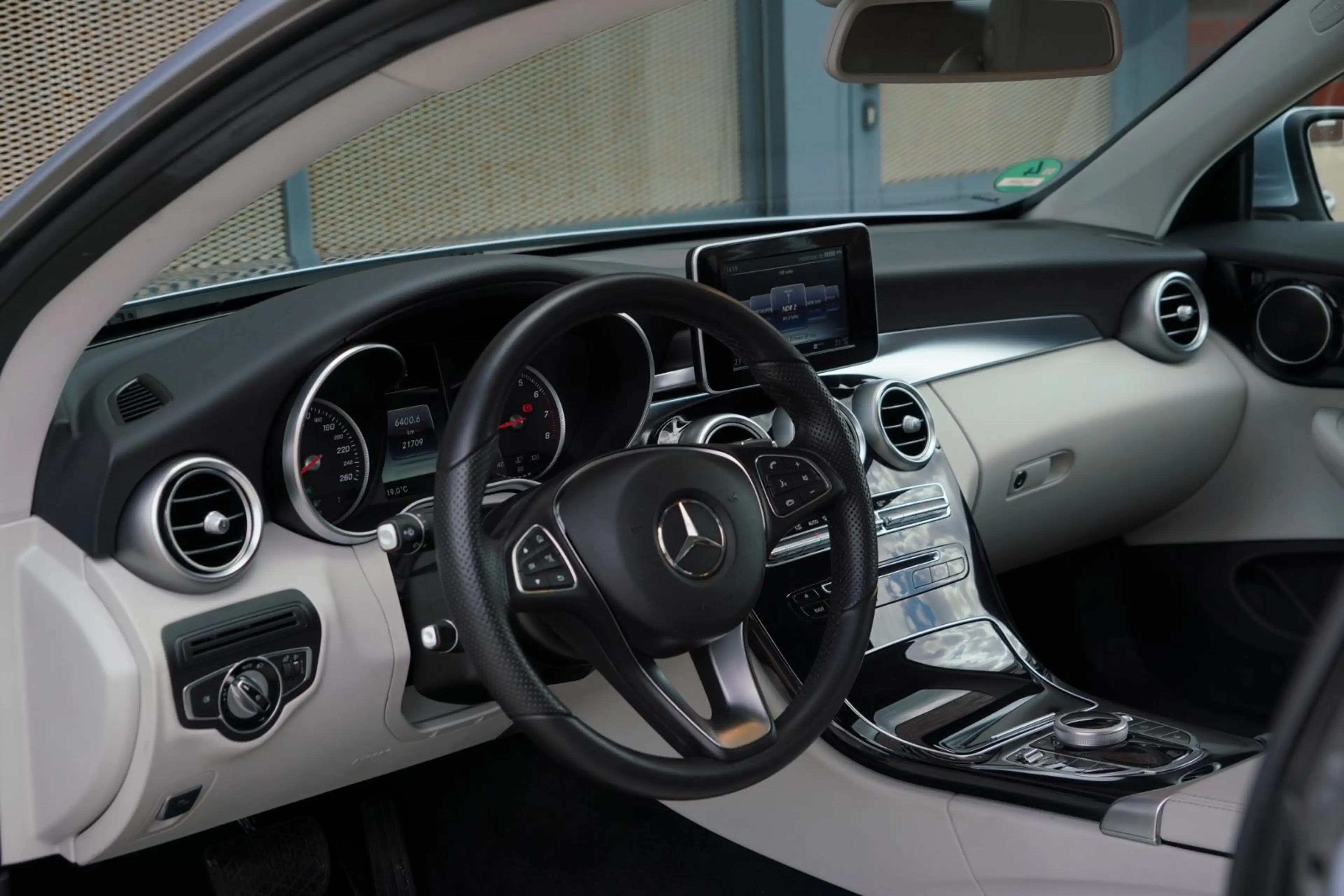 Mercedes-Benz C 300 Coupe 21000km Neuwertig Leder — photo 8