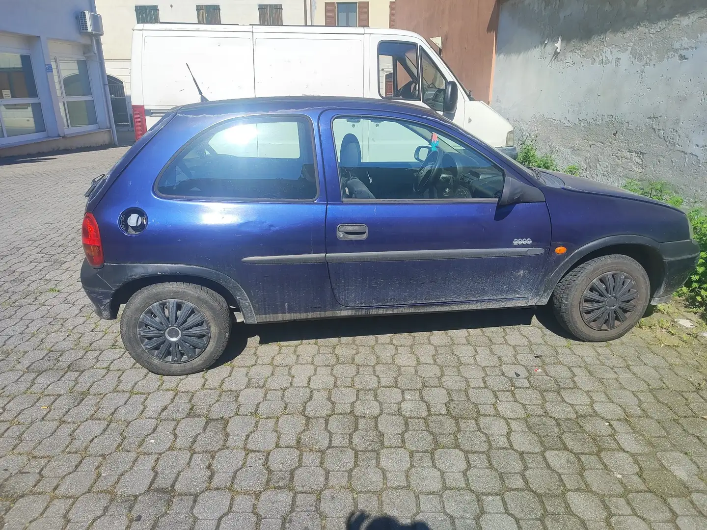 Opel Corsa 3p 1.0 12v Viva c/airbag 55cv - 2