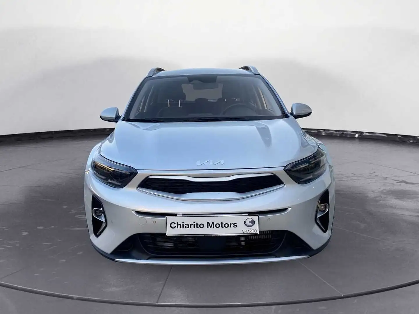 Kia Stonic 1.0 T-GDi 100 CV MHEV MT Urban Plateado - 2