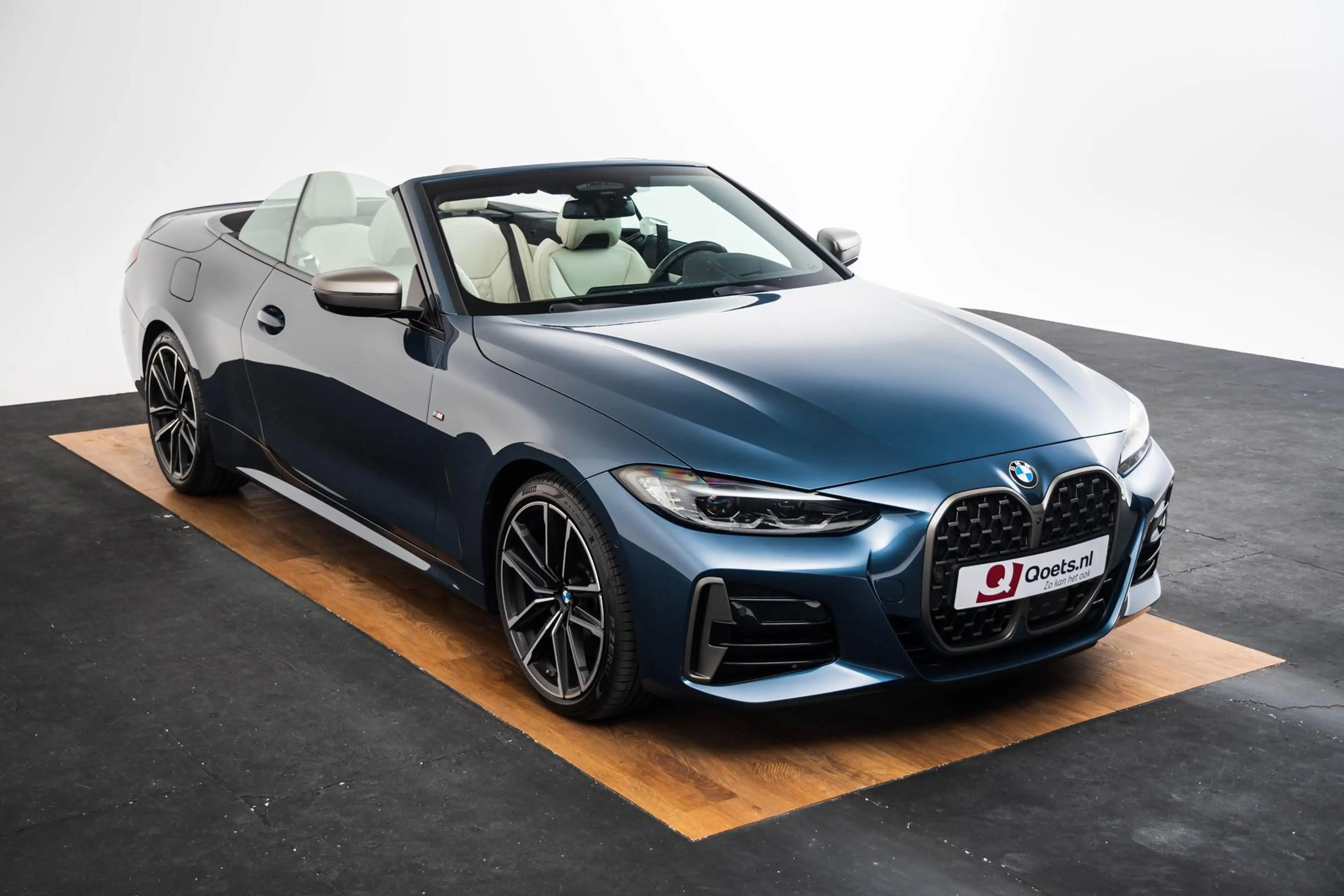 BMW 440 4-serie Cabrio M440i xDrive High Executive Driving — photo 14