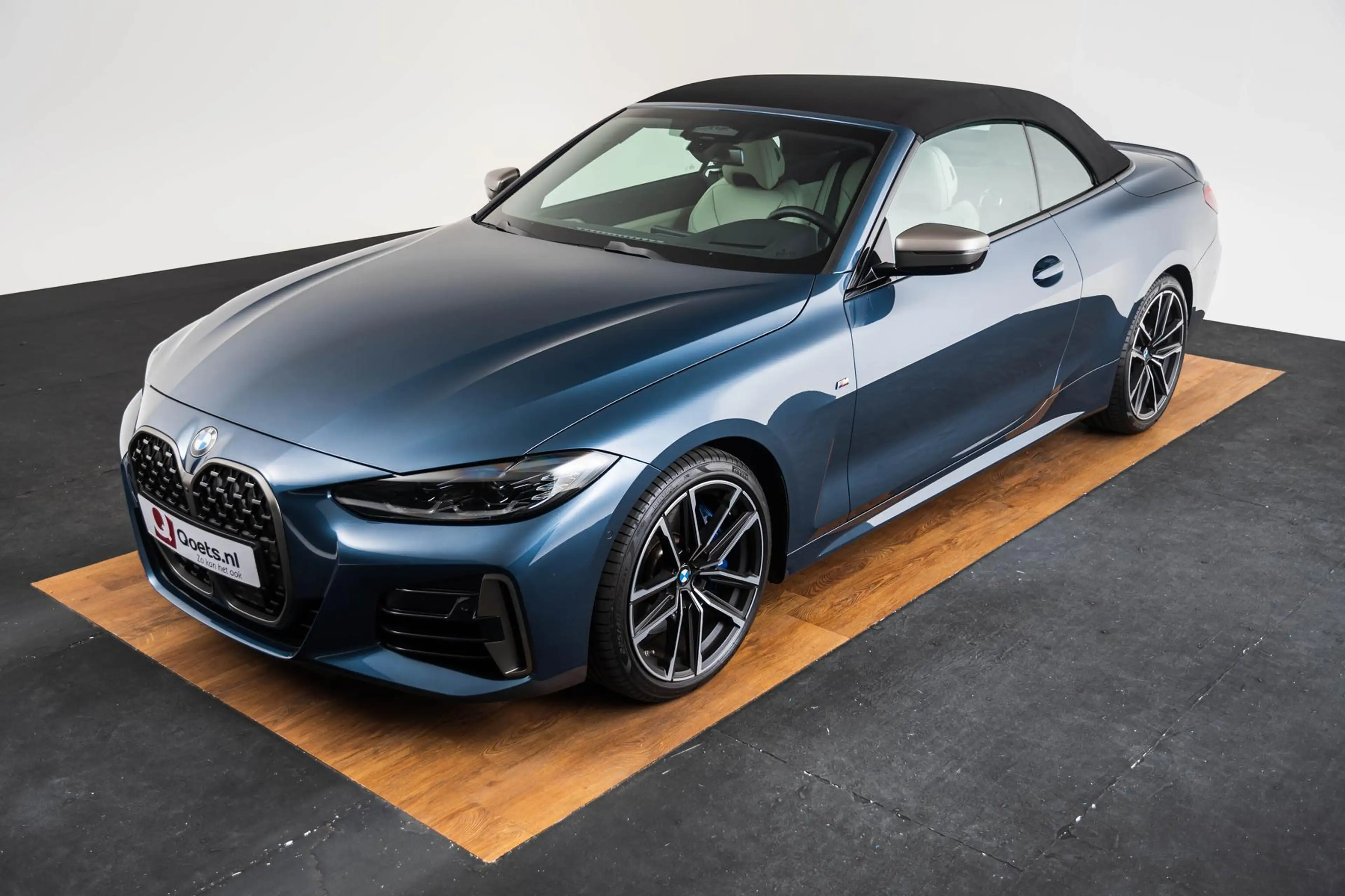 BMW 440 4-serie Cabrio M440i xDrive High Executive Driving — photo 6