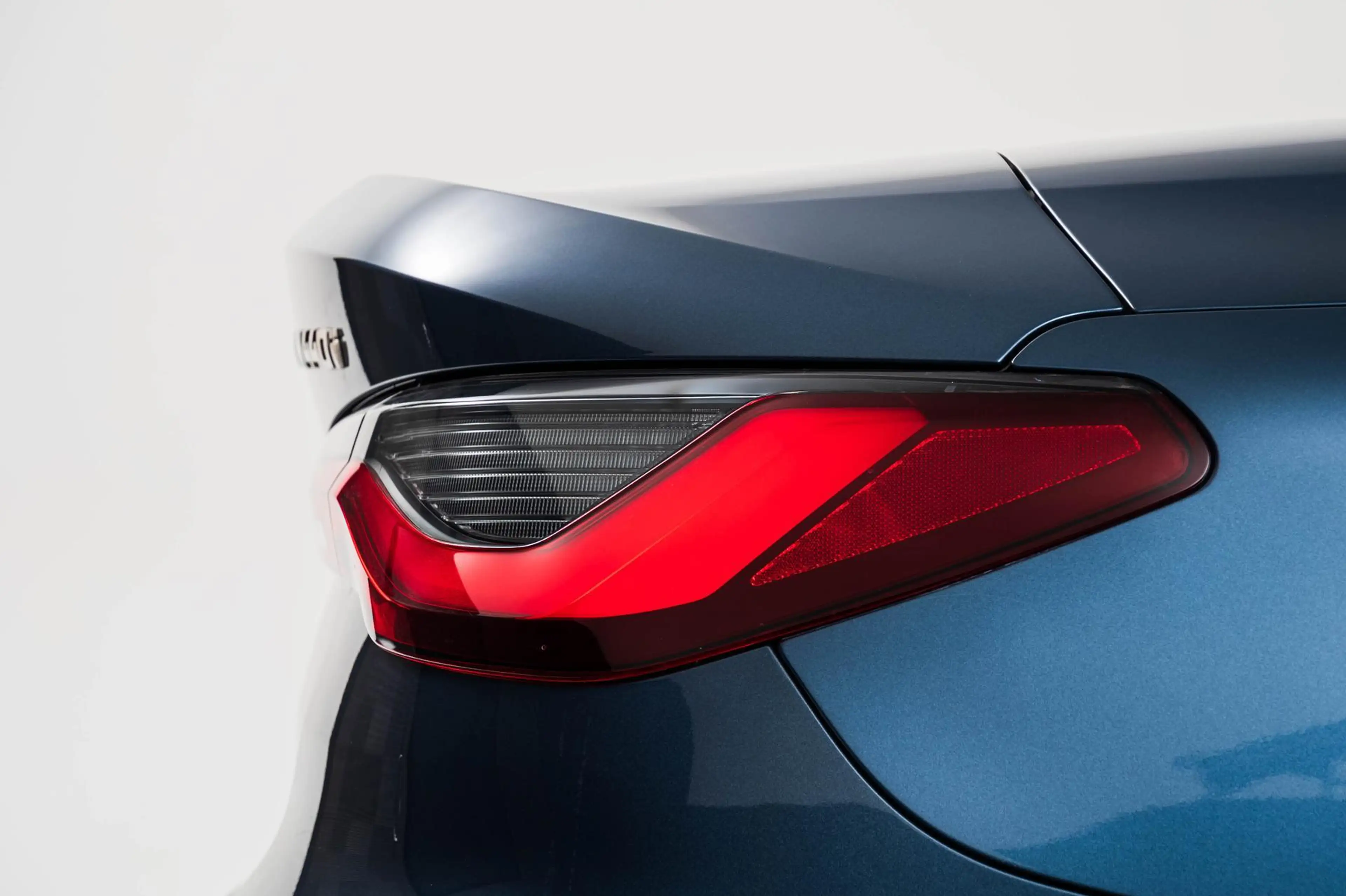 BMW 440 4-serie Cabrio M440i xDrive High Executive Driving — photo 13