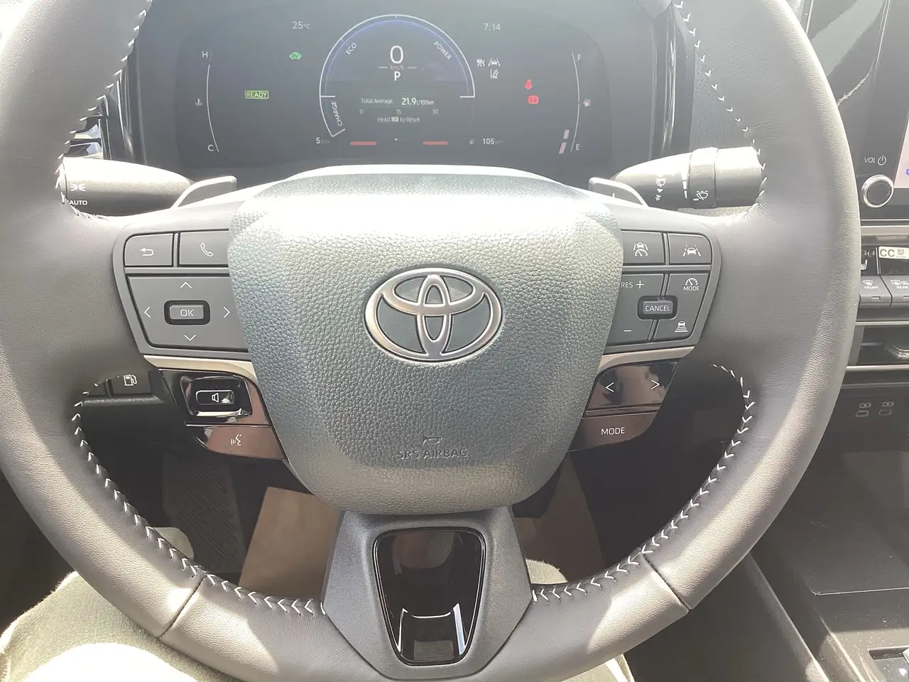 Toyota Camry снимка Toyota Camry