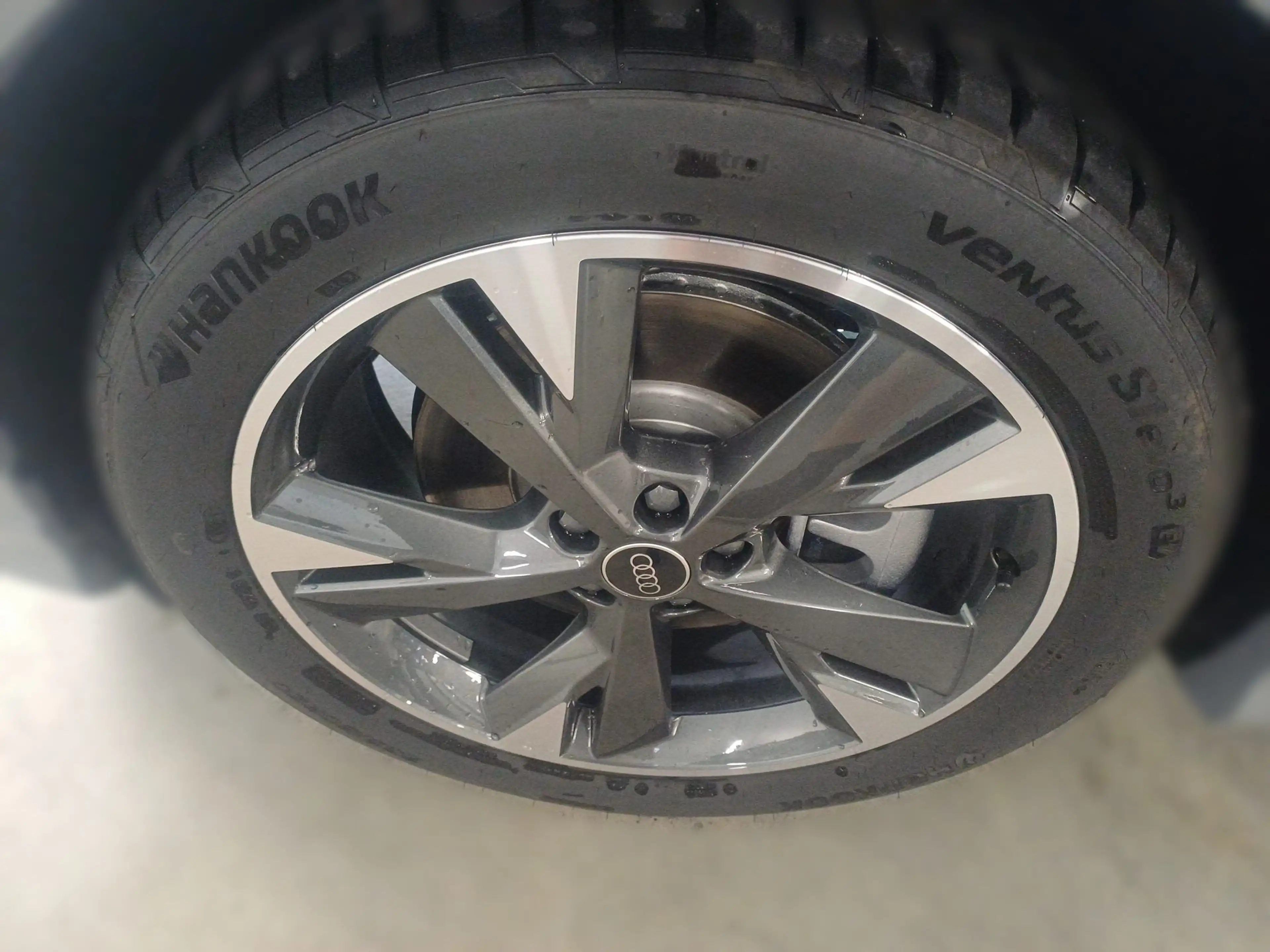 Audi Q4 e-tron Q4 SUV e-tron performance 210 kW HeadUp — photo 6
