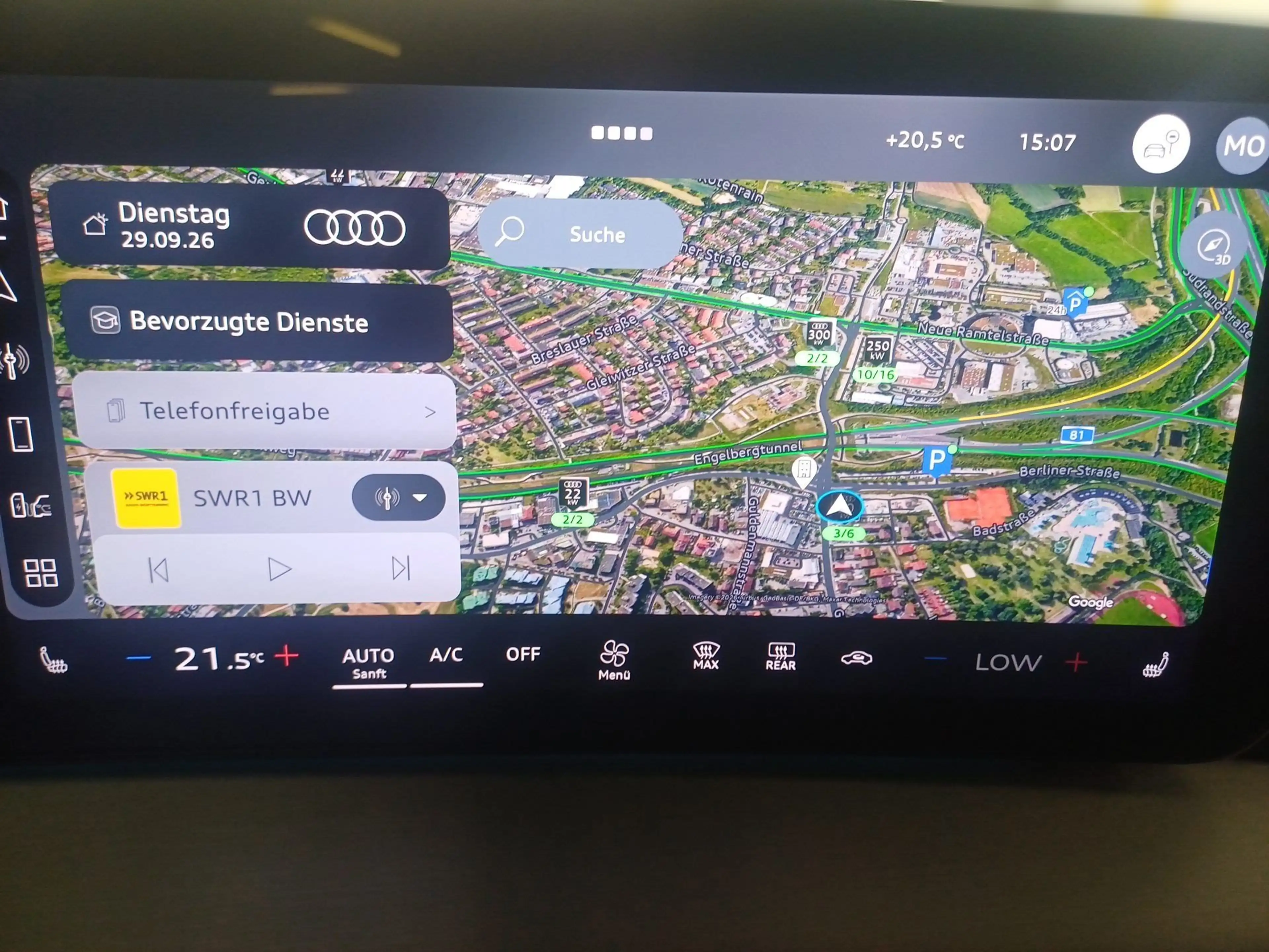 Audi Q4 e-tron Q4 SUV e-tron performance 210 kW HeadUp — photo 9