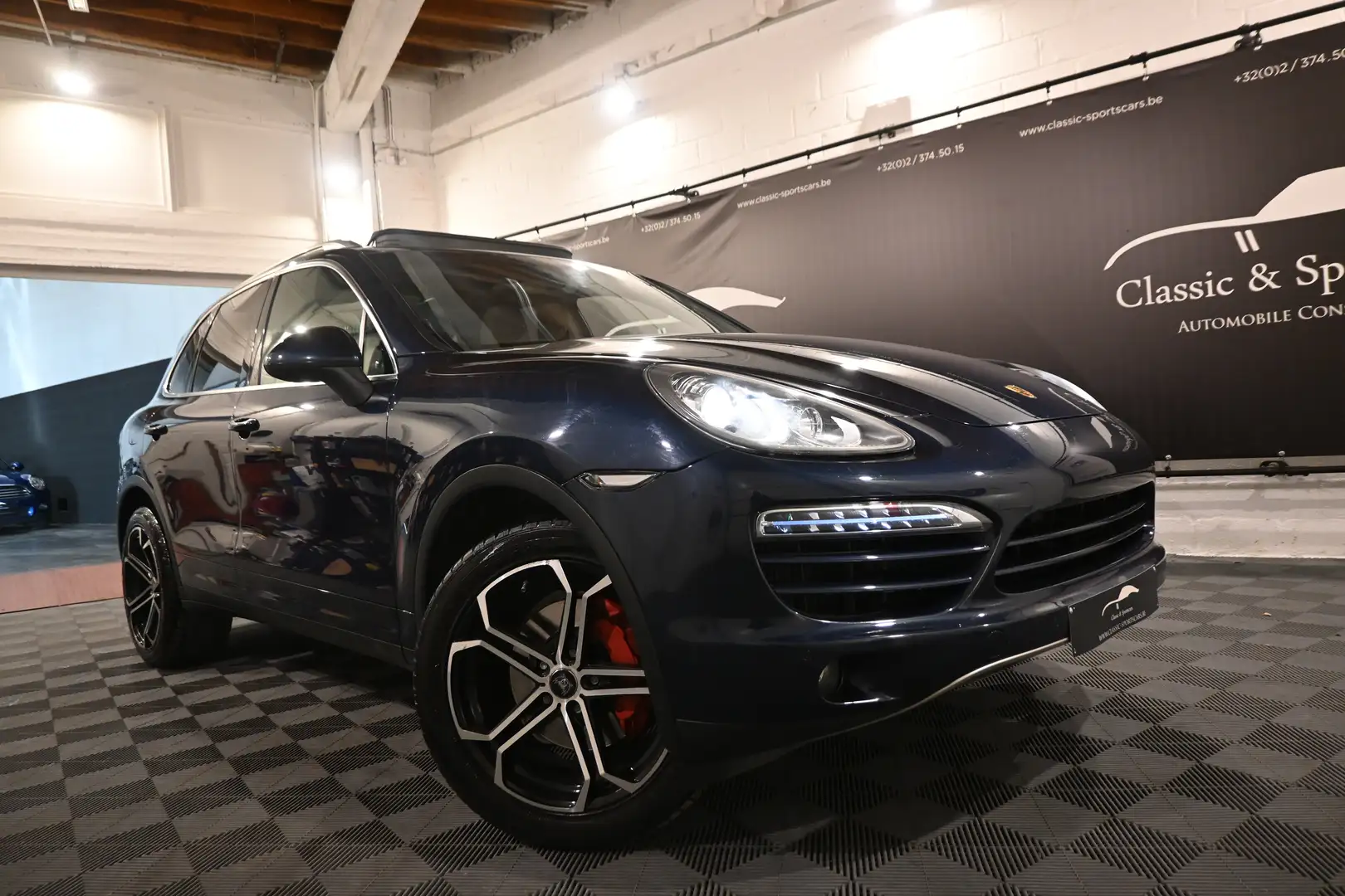 Porsche Cayenne 3.0 D V6 PACK SPORT / TOIT PANO / ATTELAGE ELEC !! Blau - 2
