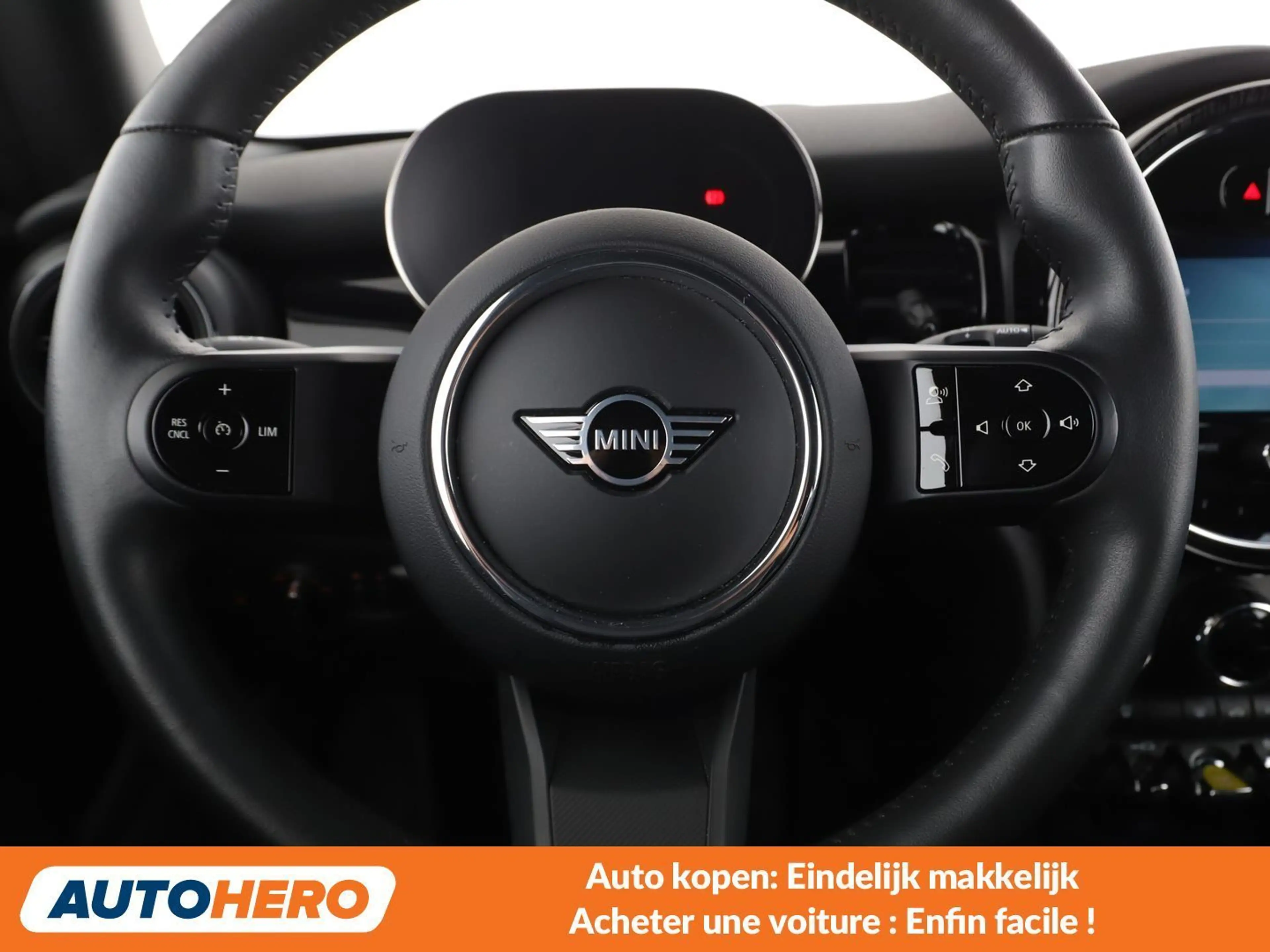 MINI Cooper SE Cooper SE Classic Trim — photo 5