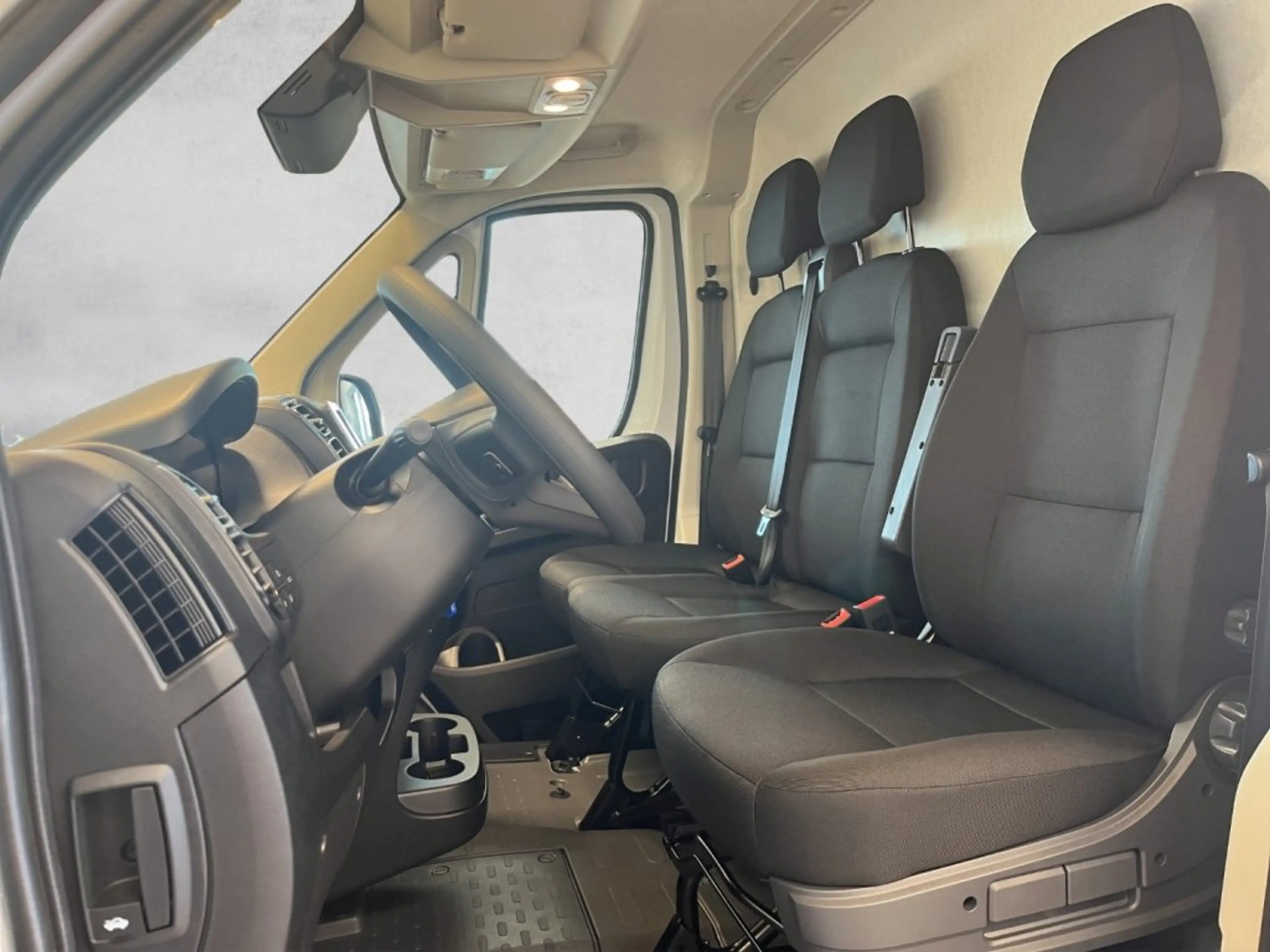 Peugeot Boxer KW L2H1 BHDI 140 — photo 8