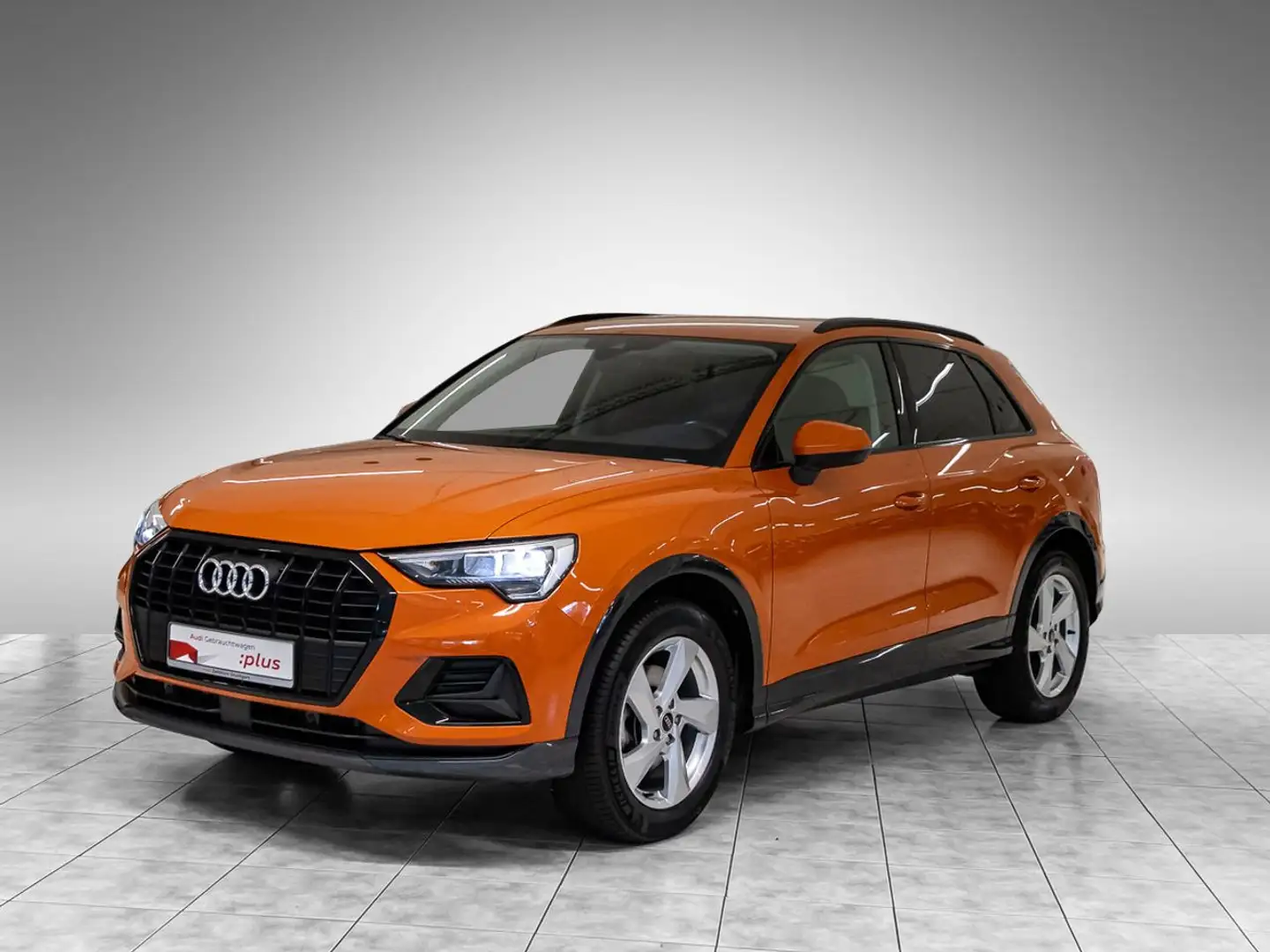 Audi Q3 advanced 35 TFSI S-Tronic Anhängerkupplung Orange - 2