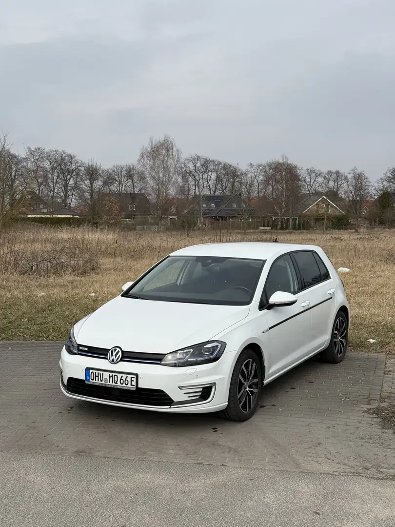 Volkswagen e-Golf Comfortline CCS virtual Cockpit Weiß - 1
