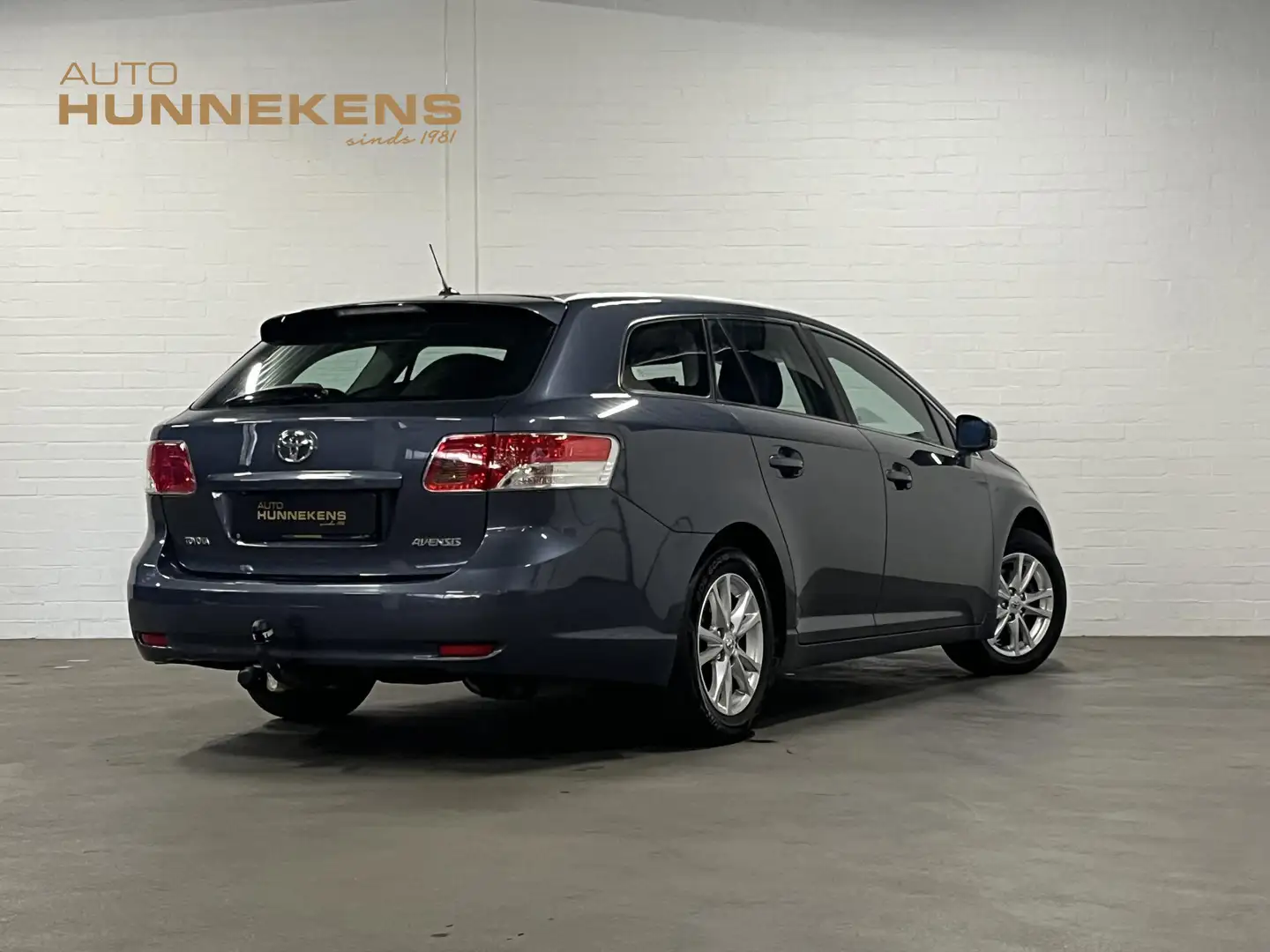 Toyota Avensis Wagon 1.8 VVTi Comfort Trekhaak | Camera | Cruise Bleu - 2