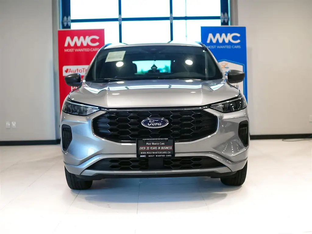 2024 Ford Escape ST-Line AWD photo 3