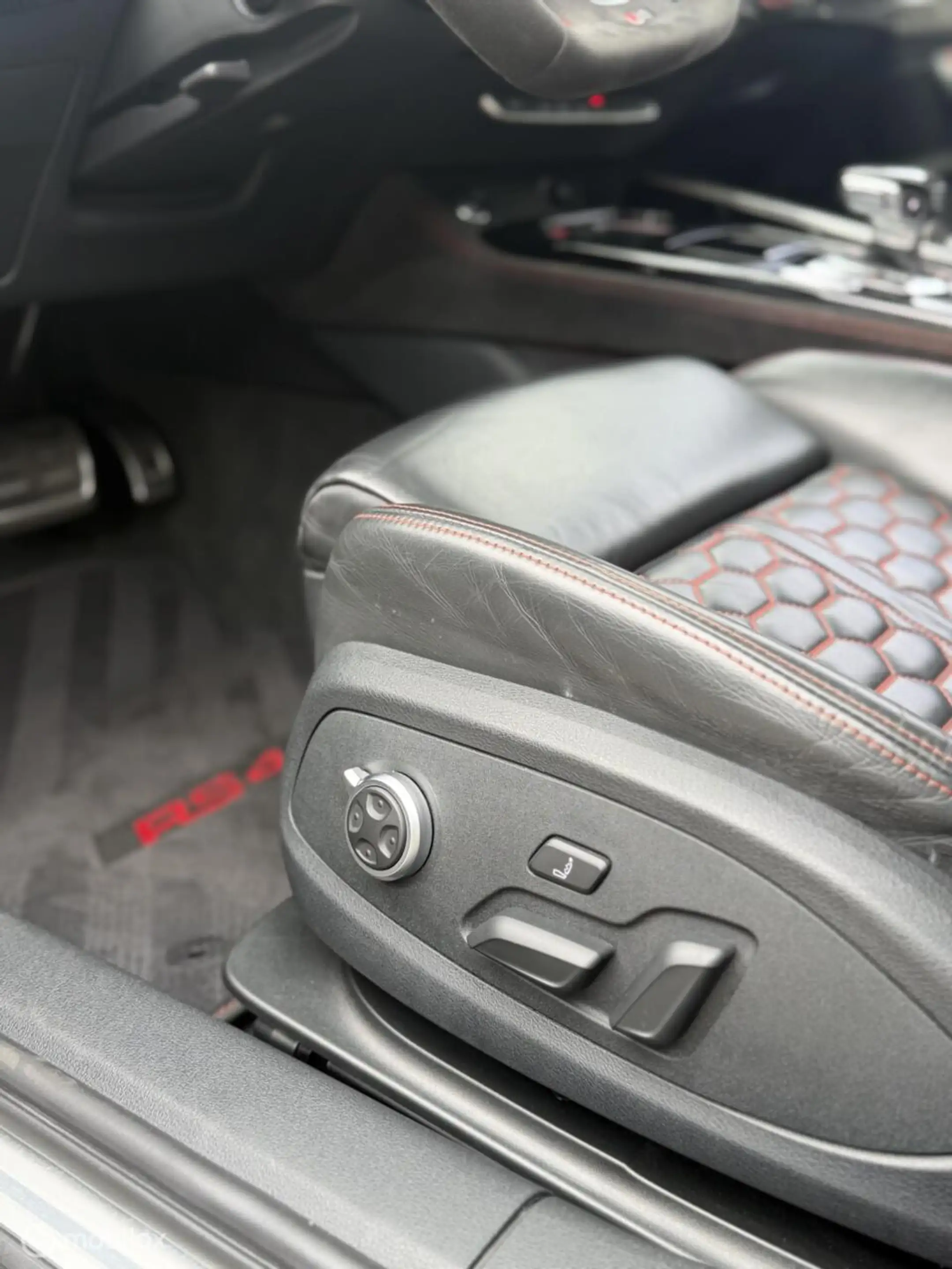 Audi RS4 ABT-S 2.9 Quattro PANO HUD B&O 360* CERAMIC 530PK — photo 23