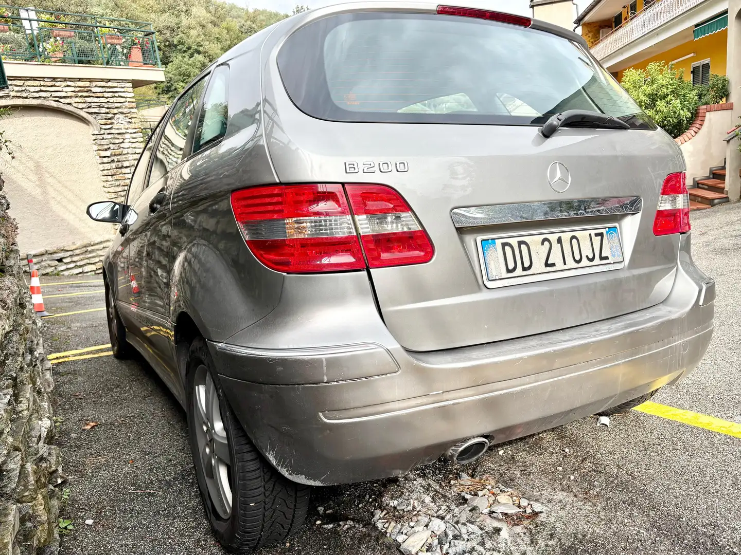 Mercedes-Benz 200 Срібний - 2