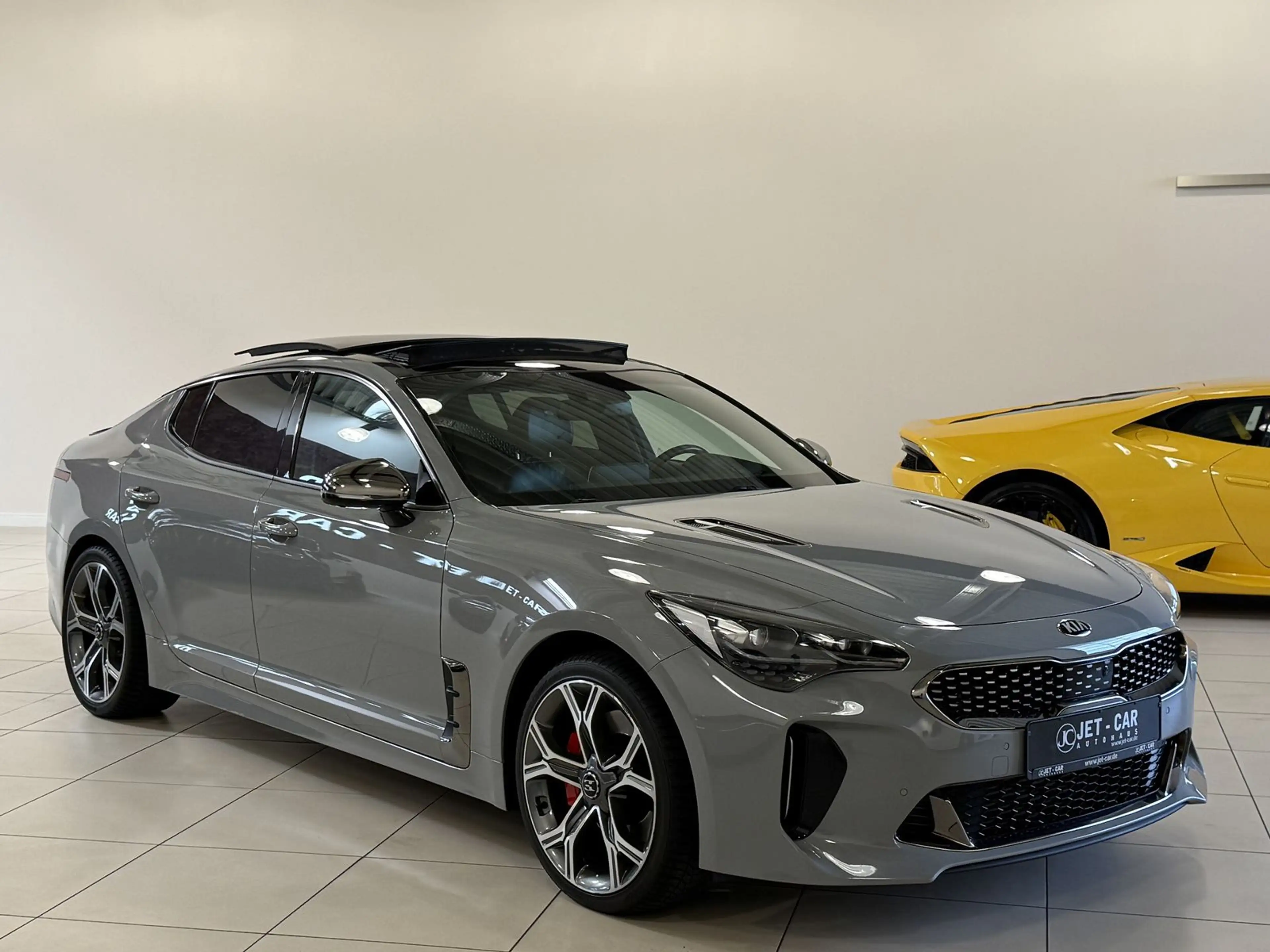 Kia Stinger GT 4WD *Pano-HUD-ACC-H&K-360°-Garantie* — photo 2