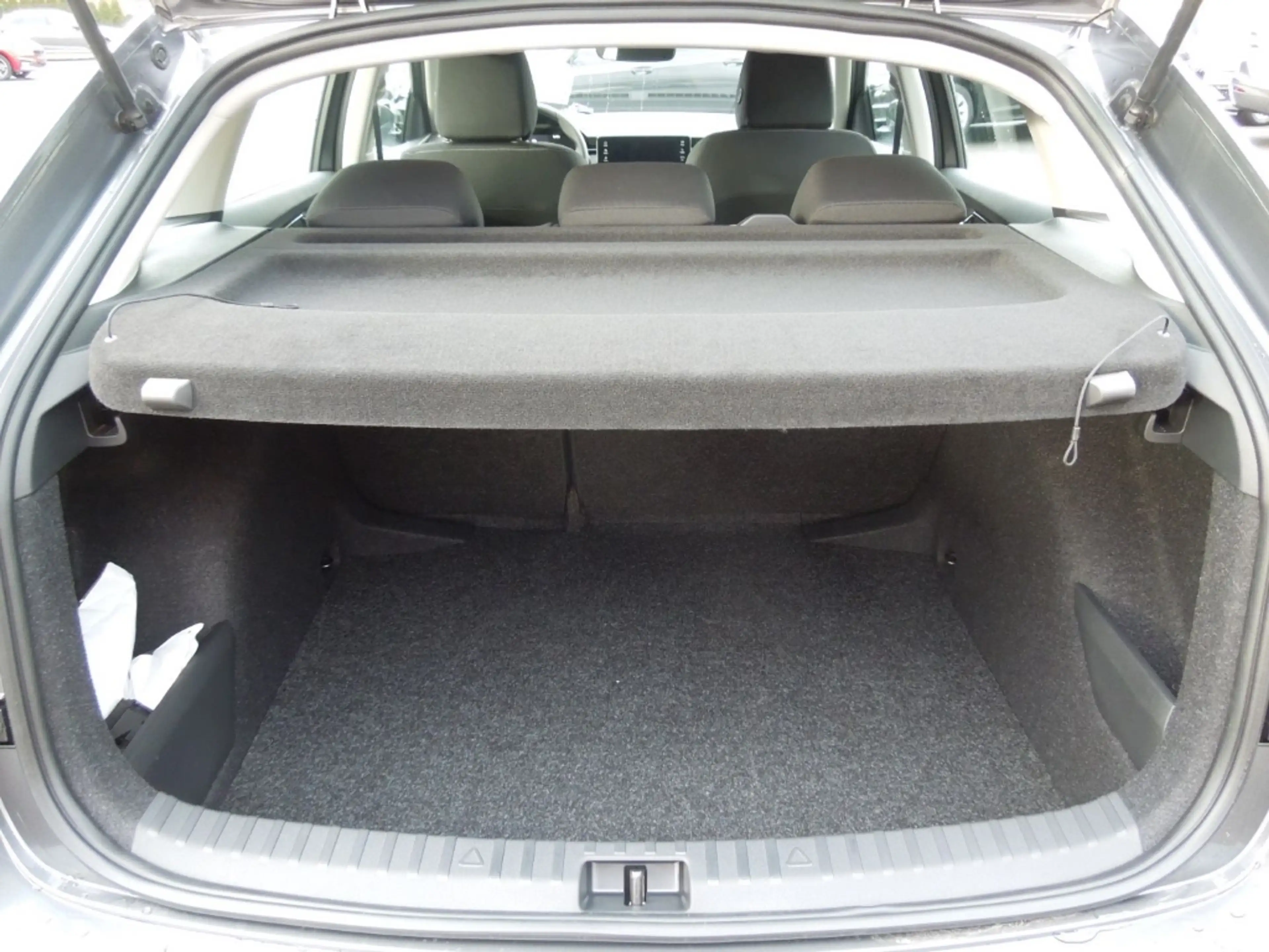 Skoda Scala 1.0 TSI Selection/LED/Sitzheizung/Kamera — photo 12