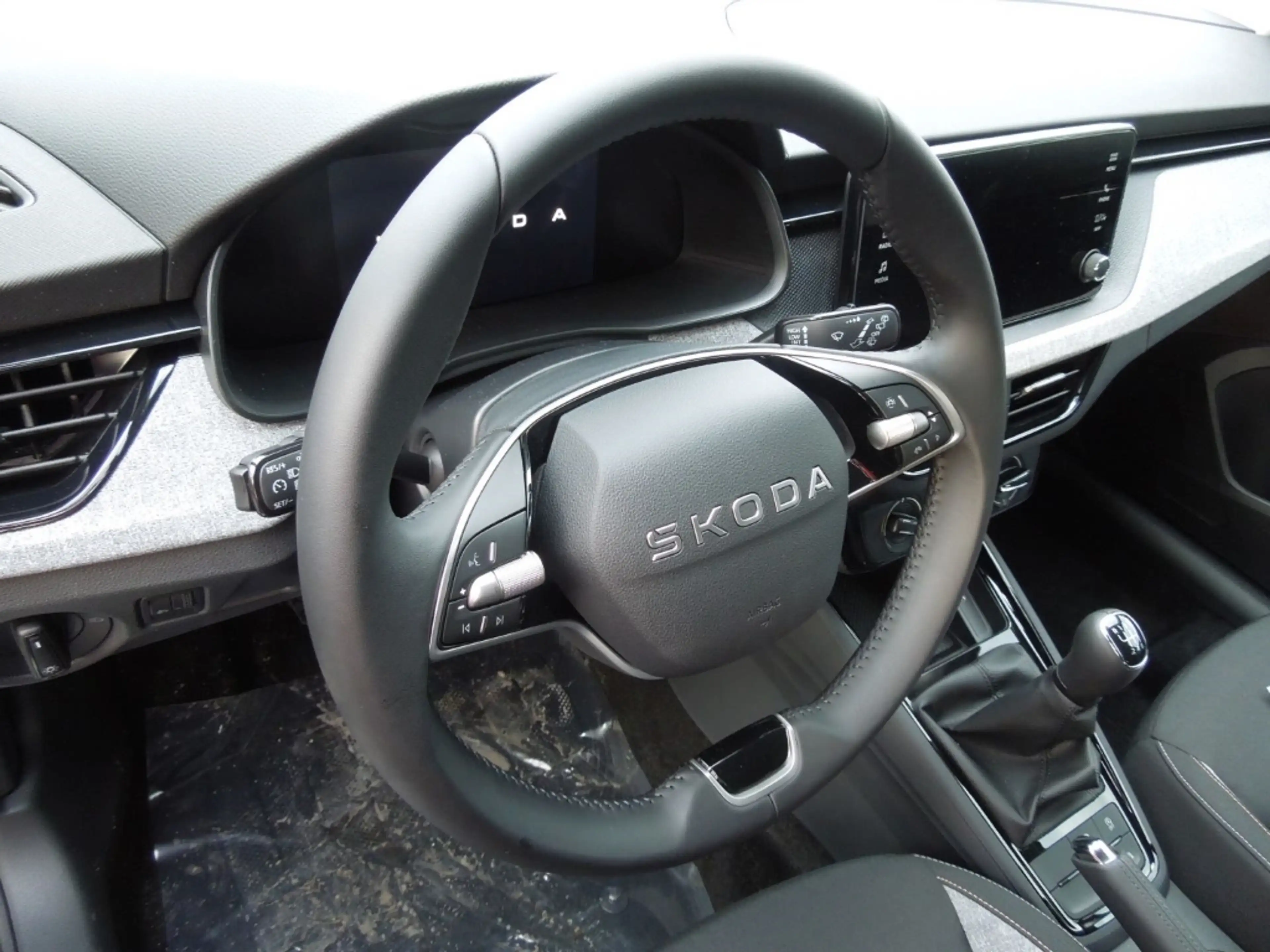 Skoda Scala 1.0 TSI Selection/LED/Sitzheizung/Kamera — photo 6